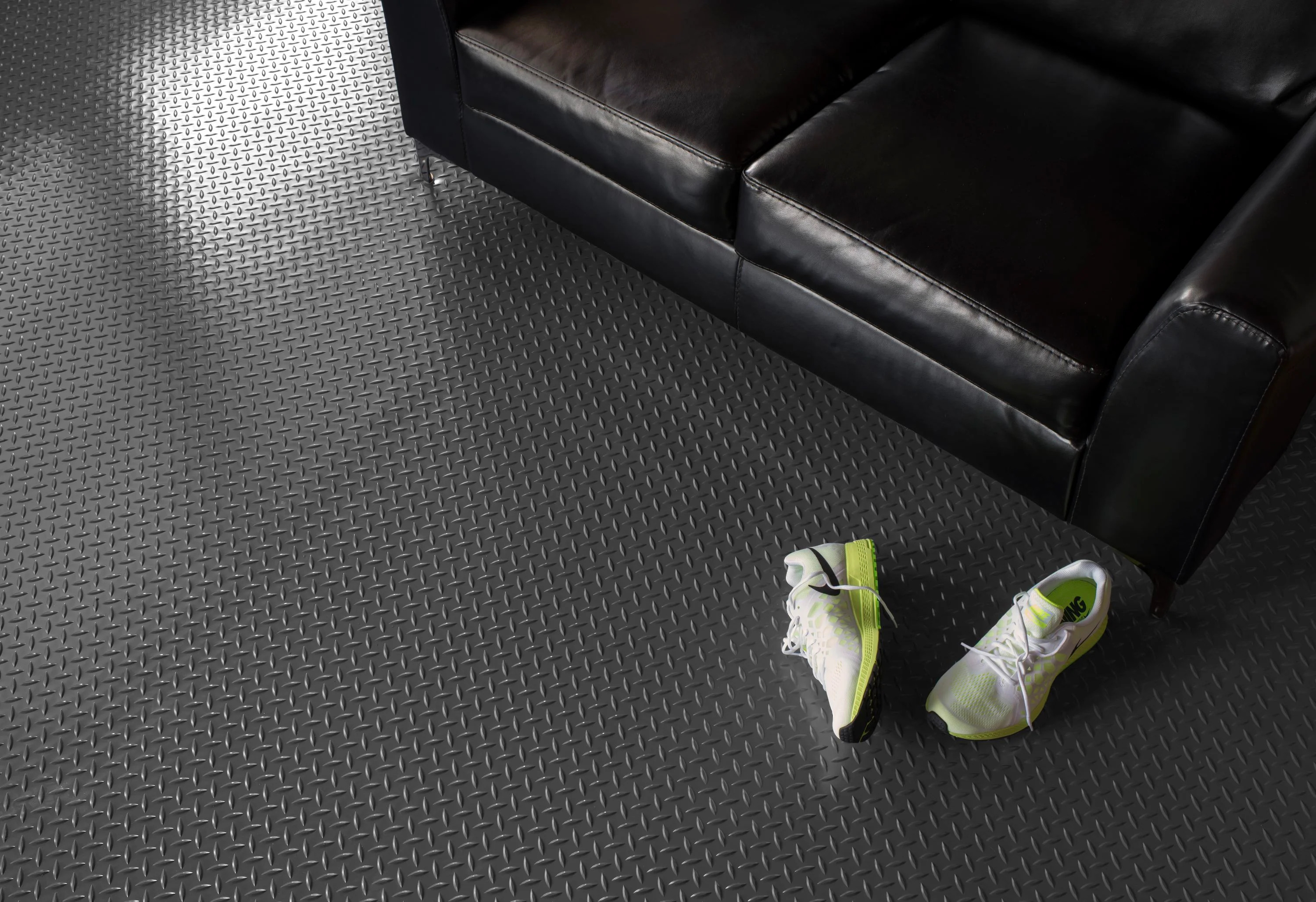 G-Floor Diamond Tread 8-1/2-ft x 22-ft Slate Grey Diamond Plate Garage Floor Roll - Image 5