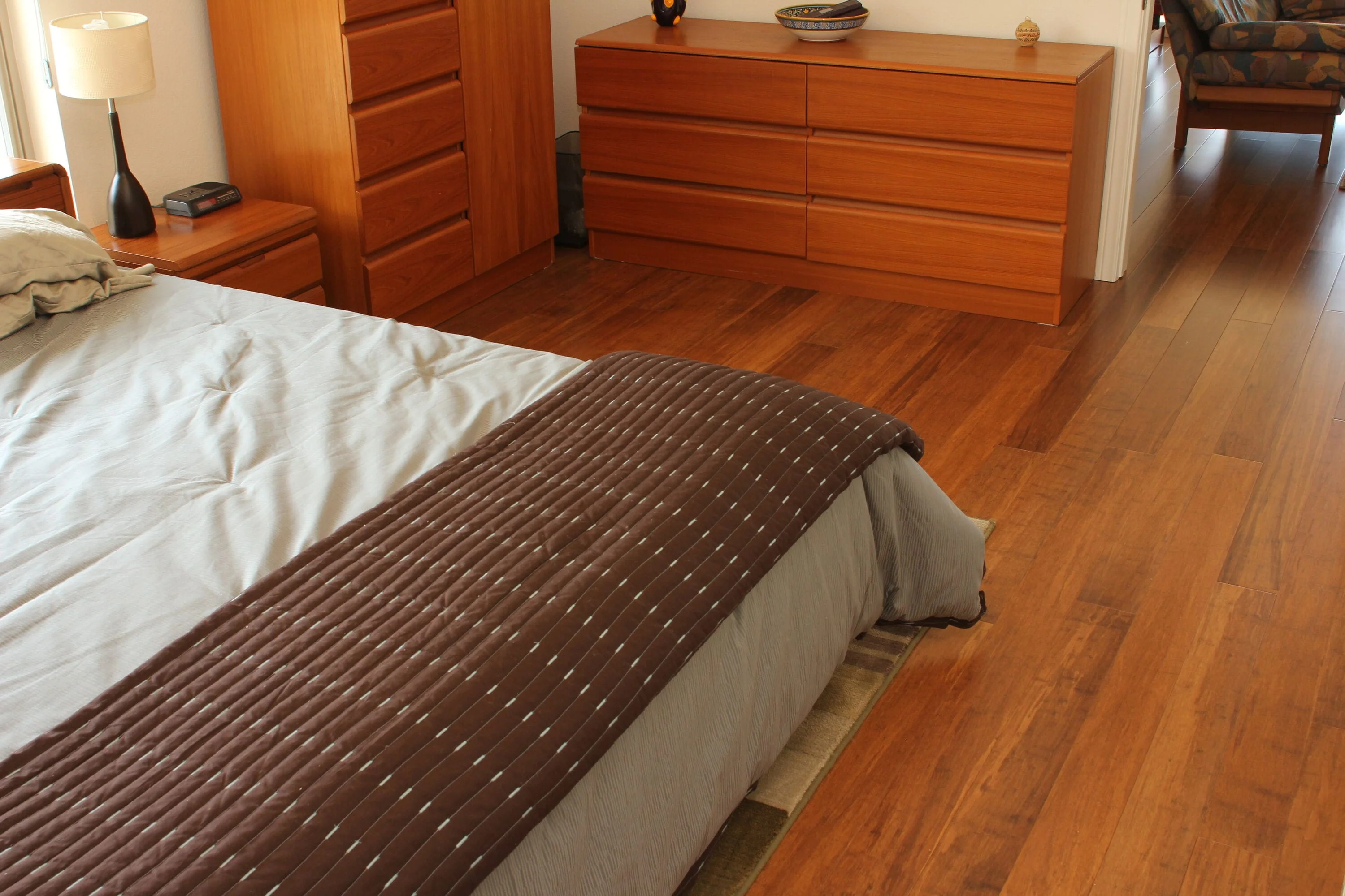 Cali Bamboo Fossilized 5.31-in Java Bamboo Smooth/Traditional Engineered Hardwood Flooring (21.5-sq ft) - Image 7