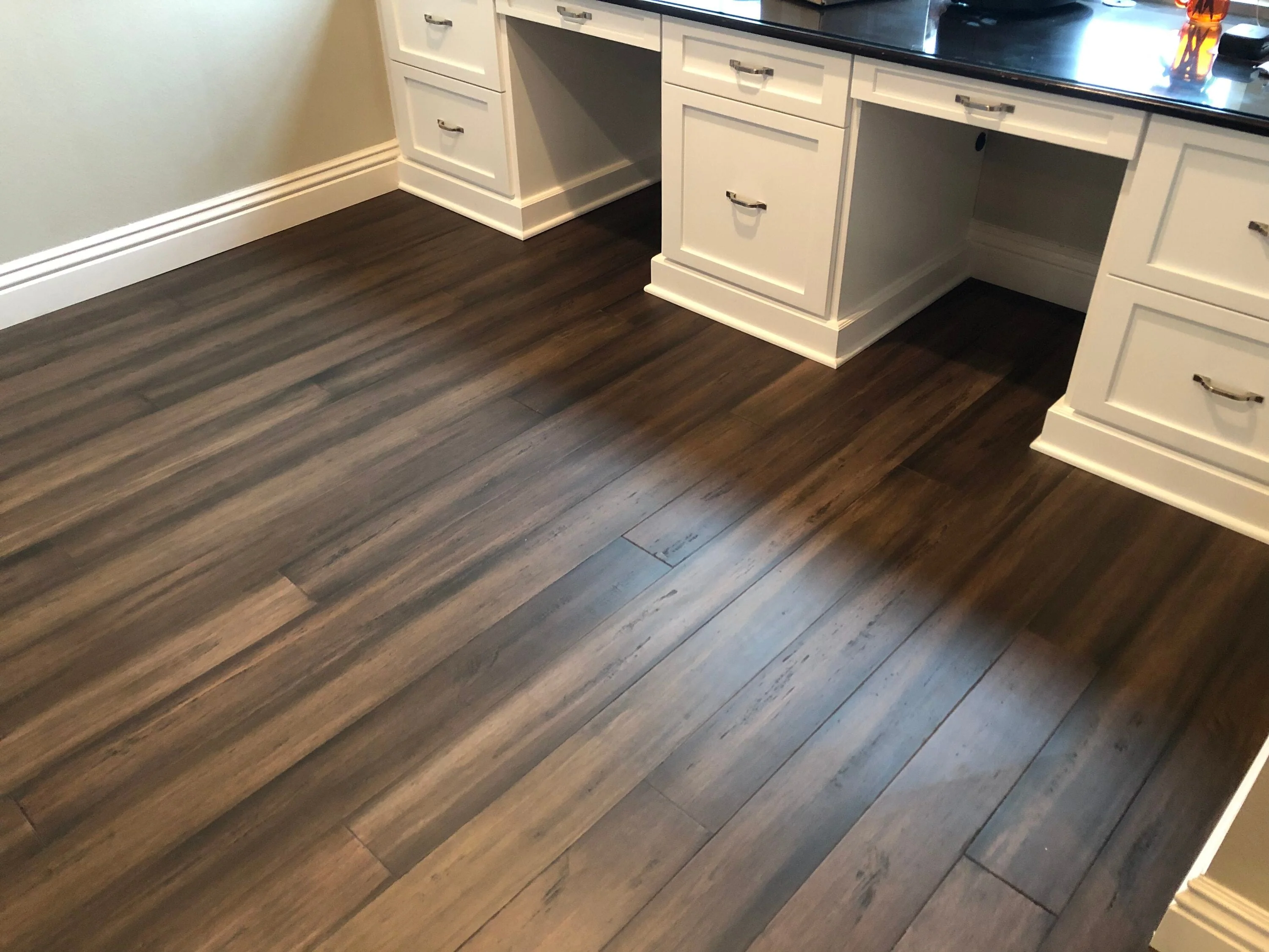 Cali Bamboo Fossilized 5.5-in Treehouse Bamboo Distressed Solid Hardwood Flooring (26.98-sq ft) - Image 5