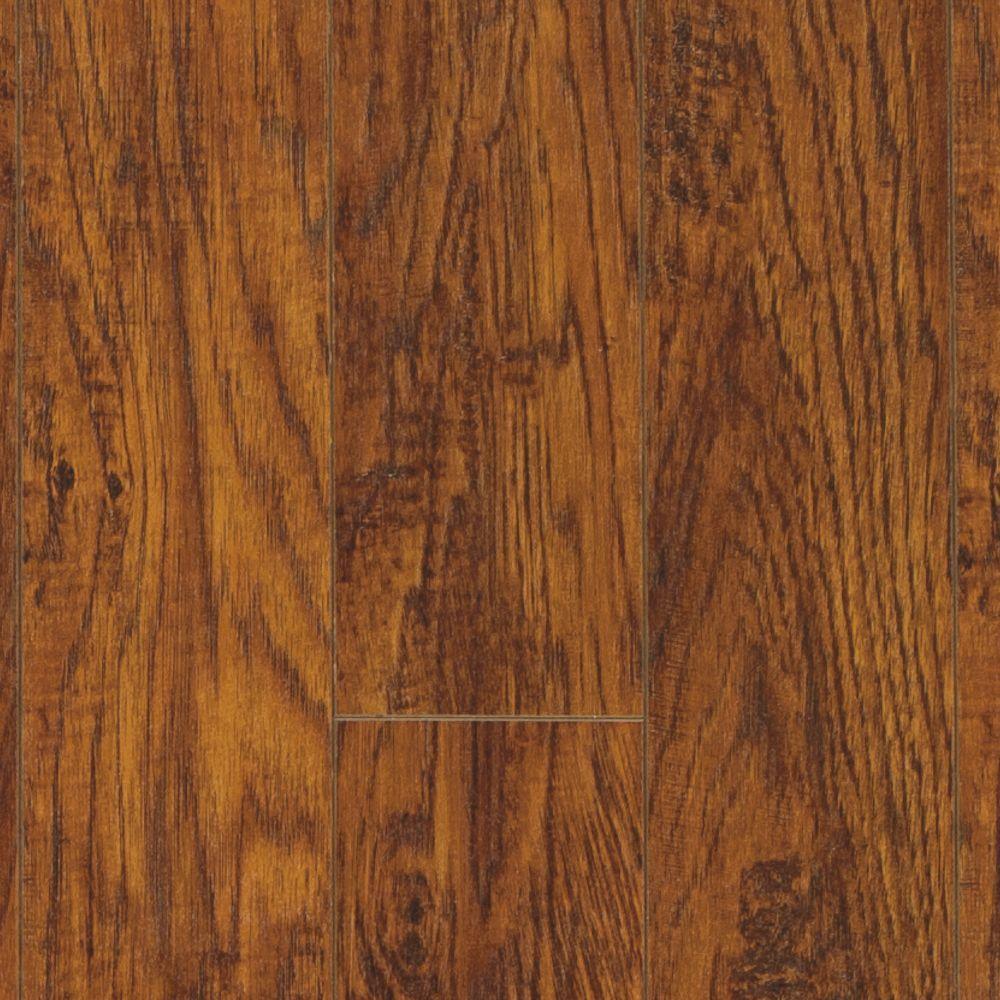 Pergo XP Highland Hickory 10 mm T x 4.87 in. W x 47.87 in. L Laminate Flooring (393 sq. ft. / pallet) - Image 4