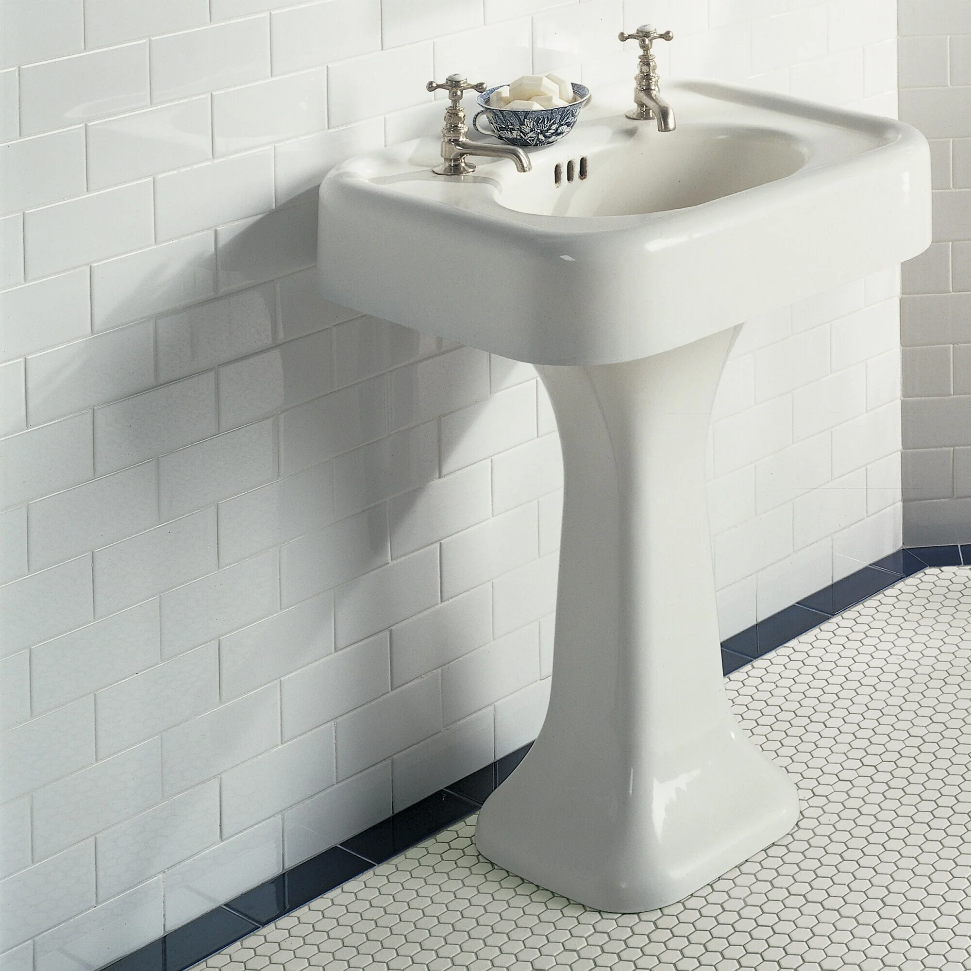 American Olean Profiles 100-Pack Ice White Gloss 3-in x 6-in Glossy Ceramic Subway Wall Tile - Image 12