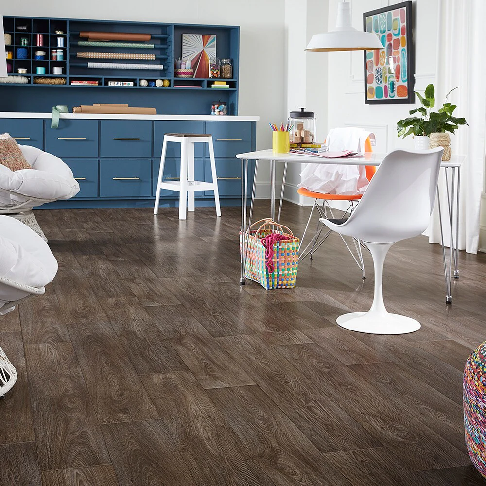 STAINMASTER 12-ft W x Cut-to-Length Thornhill Oak Wood Look Low-Gloss Finish Sheet Vinyl - Image 4
