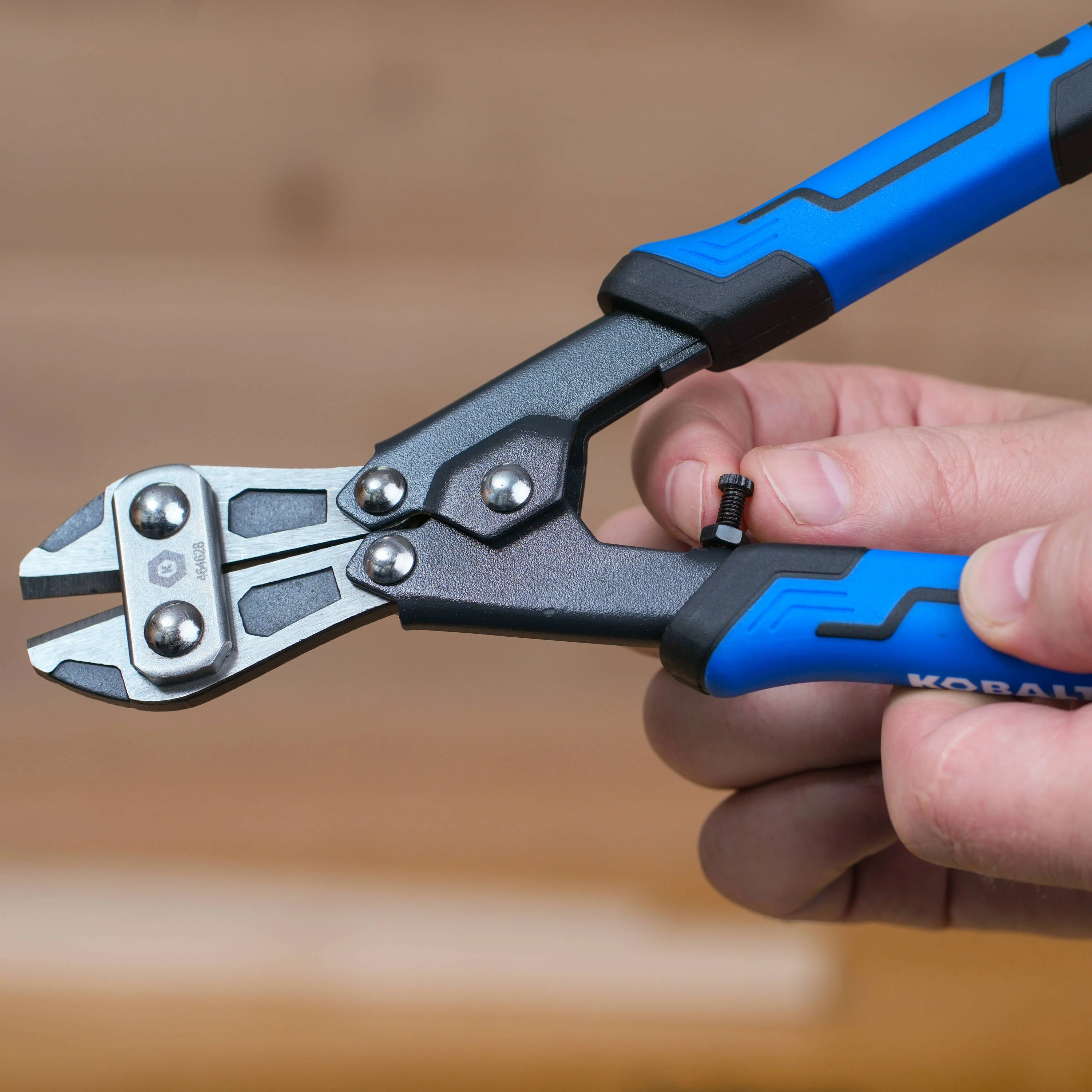Kobalt 8-in Bolt Cutters, Chrome-Molybdenum Steel Jaws - Image 6