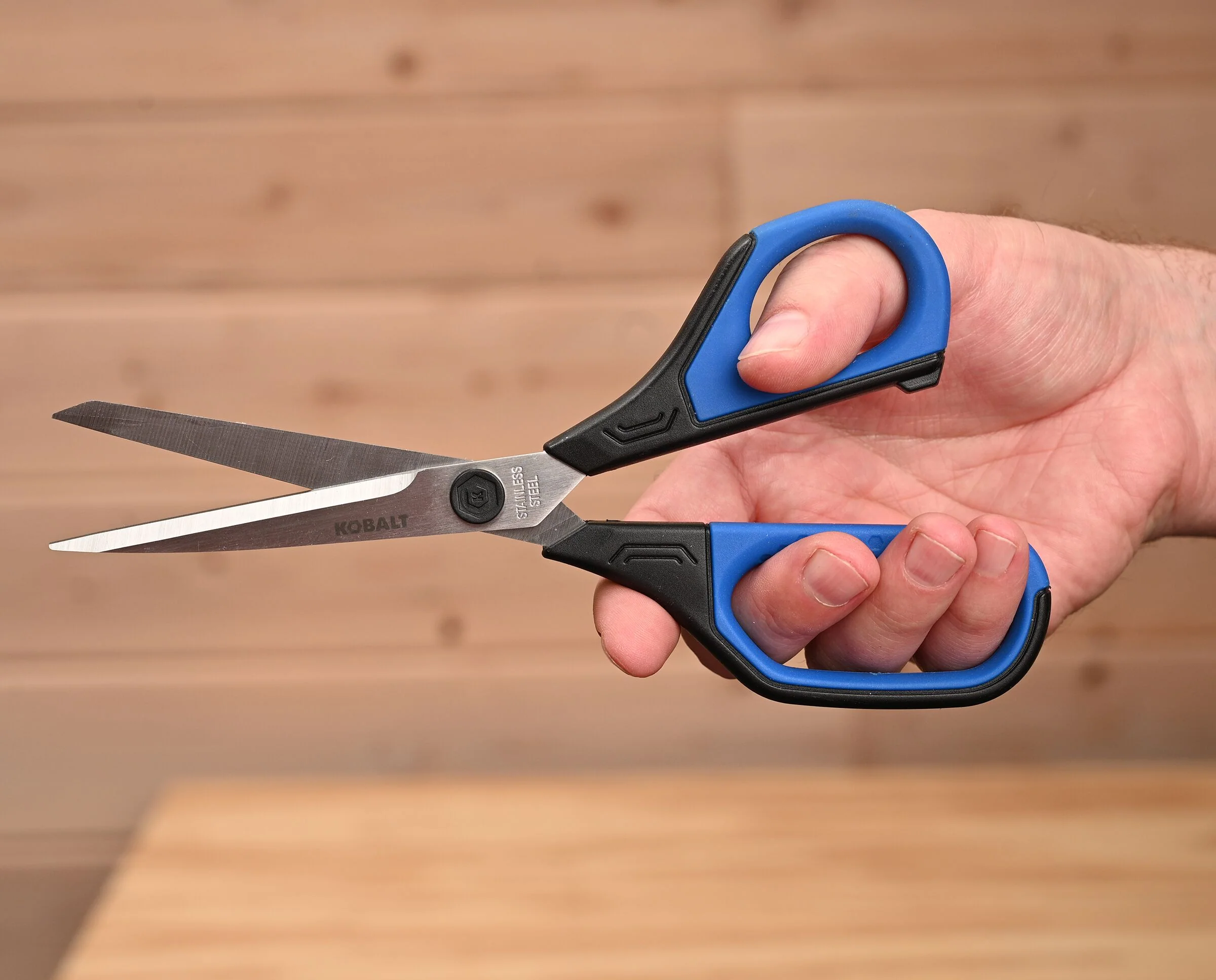 Kobalt Stainless Steel Non-Slip Soft Grip Scissor Set, 5.5-in & 8.5-in - Image 4