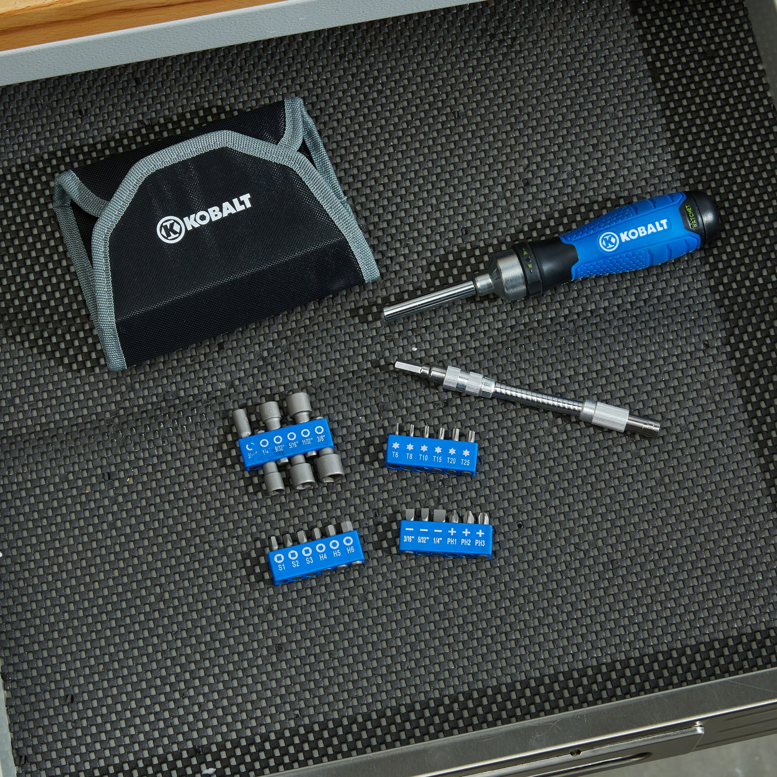 Kobalt 27-Piece 3-in Ratcheting Multi-Bit Screwdriver Set with Rubber Handle - Image 4