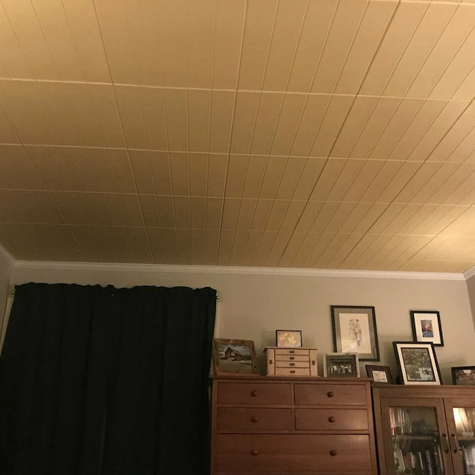 A La Maison Ceilings 1.67-ft x 1.67-ft Beadboard Plain White Polystyrene Surface-mount Ceiling Tile (8-Pack, 21.6-sq ft / Case) - Image 4