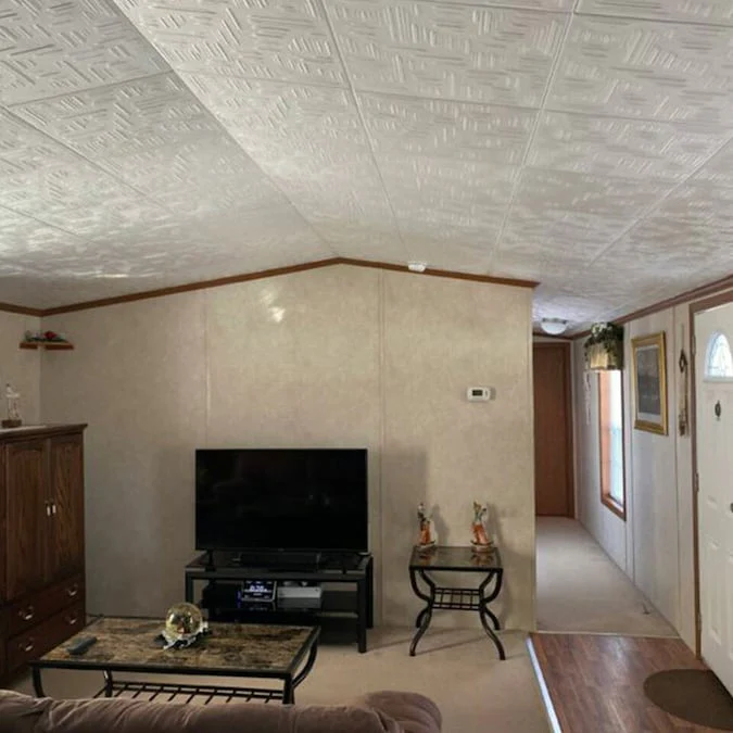 A La Maison Ceilings 1.67-ft x 1.67-ft Country Wheat Plain White Polystyrene Surface-mount Ceiling Tile (8-Pack, 21.6-sq ft / Case) - Image 5