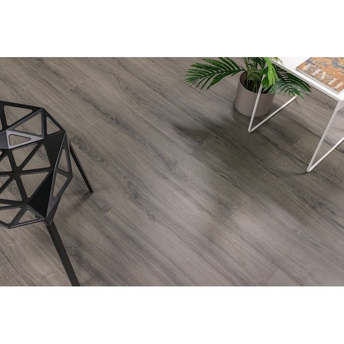 allen + roth Style Selections Trafford Oak 8-mm T x 8-in W x 48-in L Water Resistant Wood Plank Laminate Flooring (21.26-sq ft / Carton) - Image 7