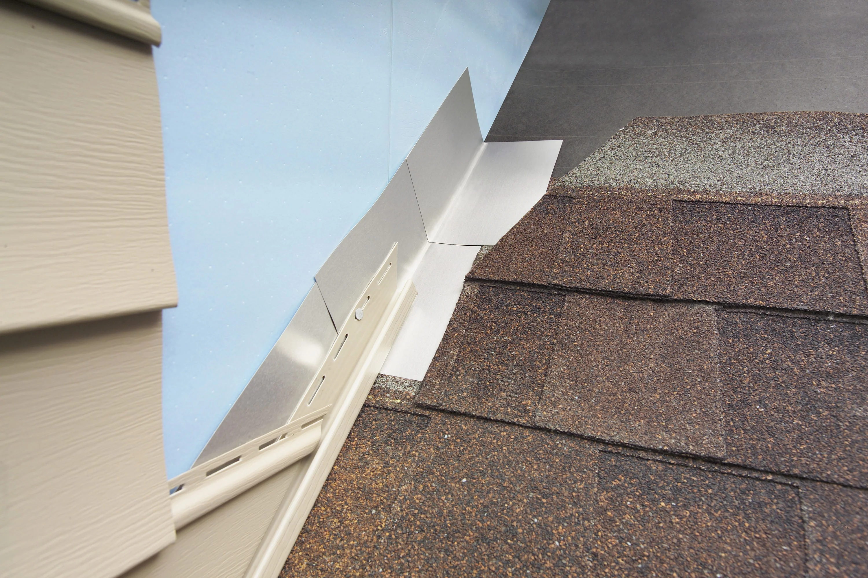Amerimax 4-in x 8-in Silver Aluminum Step Flashing, 29-Gauge - Image 6