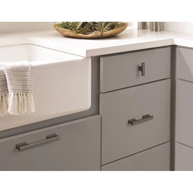 Amerock Status (128mm) Center to Center Rectangular Bar Drawer Pull - Image 4