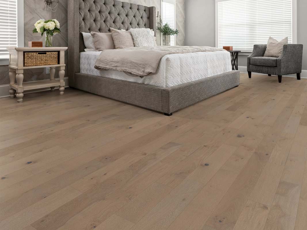 Anderson Tuftex Confection 7-1/2" Wire Brushed Engineered White Oak Flooring, 1/2" Thick, 5-Ply – 31.08 Sq Ft/Carton - Image 5
