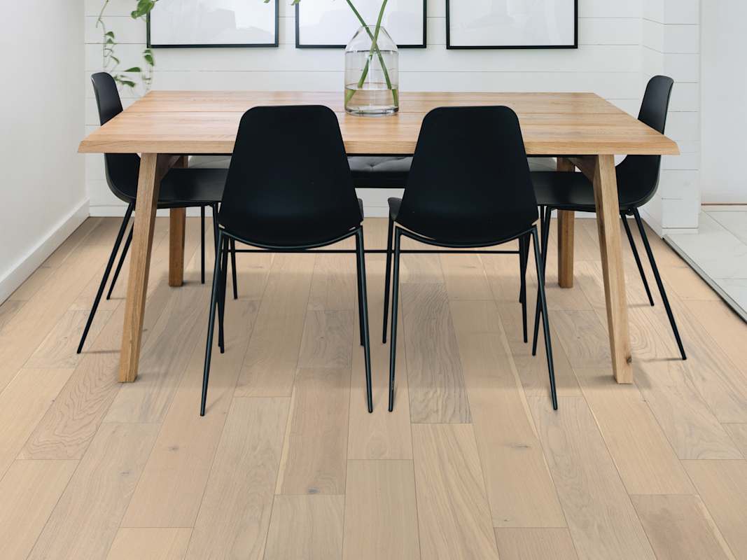 Anderson Tuftex Noble Hall 7" Wire Brushed Engineered White Oak Hardwood Flooring, 1/2" Thick, 7-Ply — 27.59 SF/Carton - Image 7