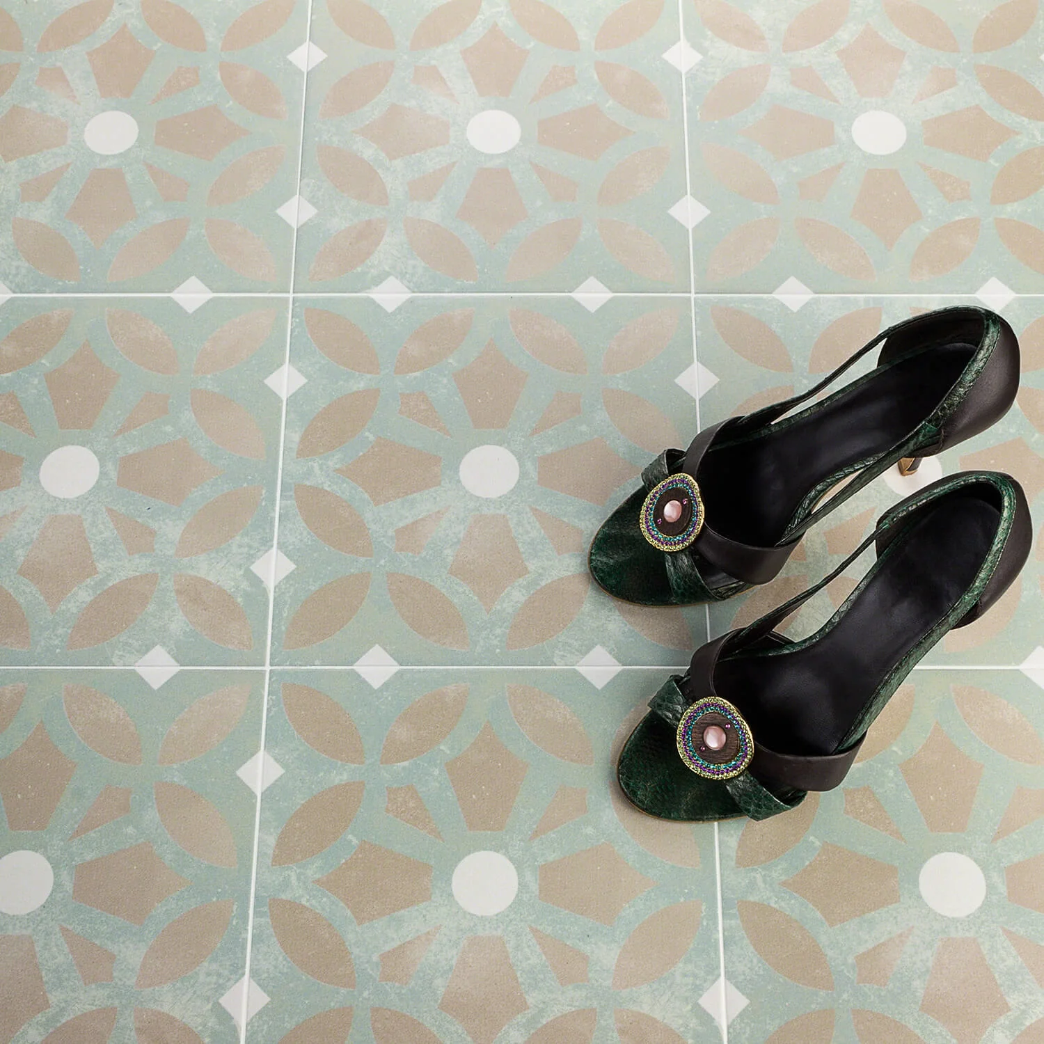 Bella Louvre Green Matte Porcelain Tile - 9x9 Inches
