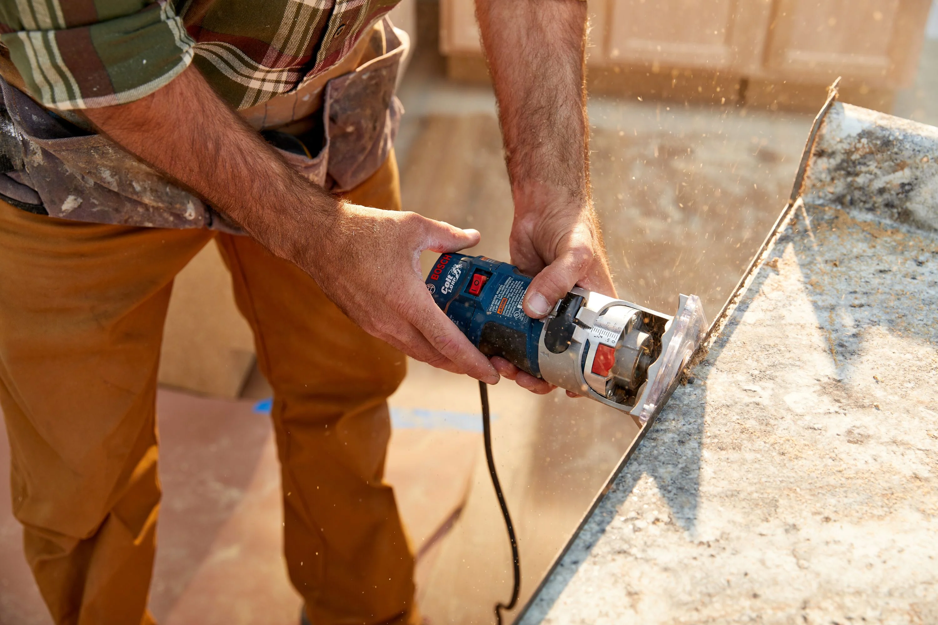 Bosch Colt 1/4-in 1-HP Variable Speed Fixed Corded Palm Router, PR20EVS - Image 4