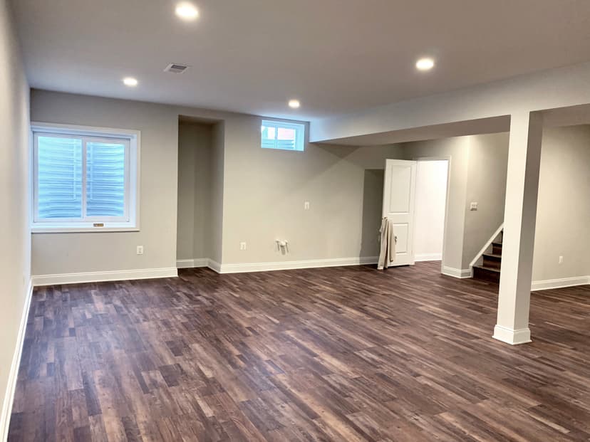 CALI Aqua Tough Redefined Pine 20-mil x 7-3/32-in W x 48-in L Waterproof Interlocking Luxury Vinyl Plank Flooring - Image 7