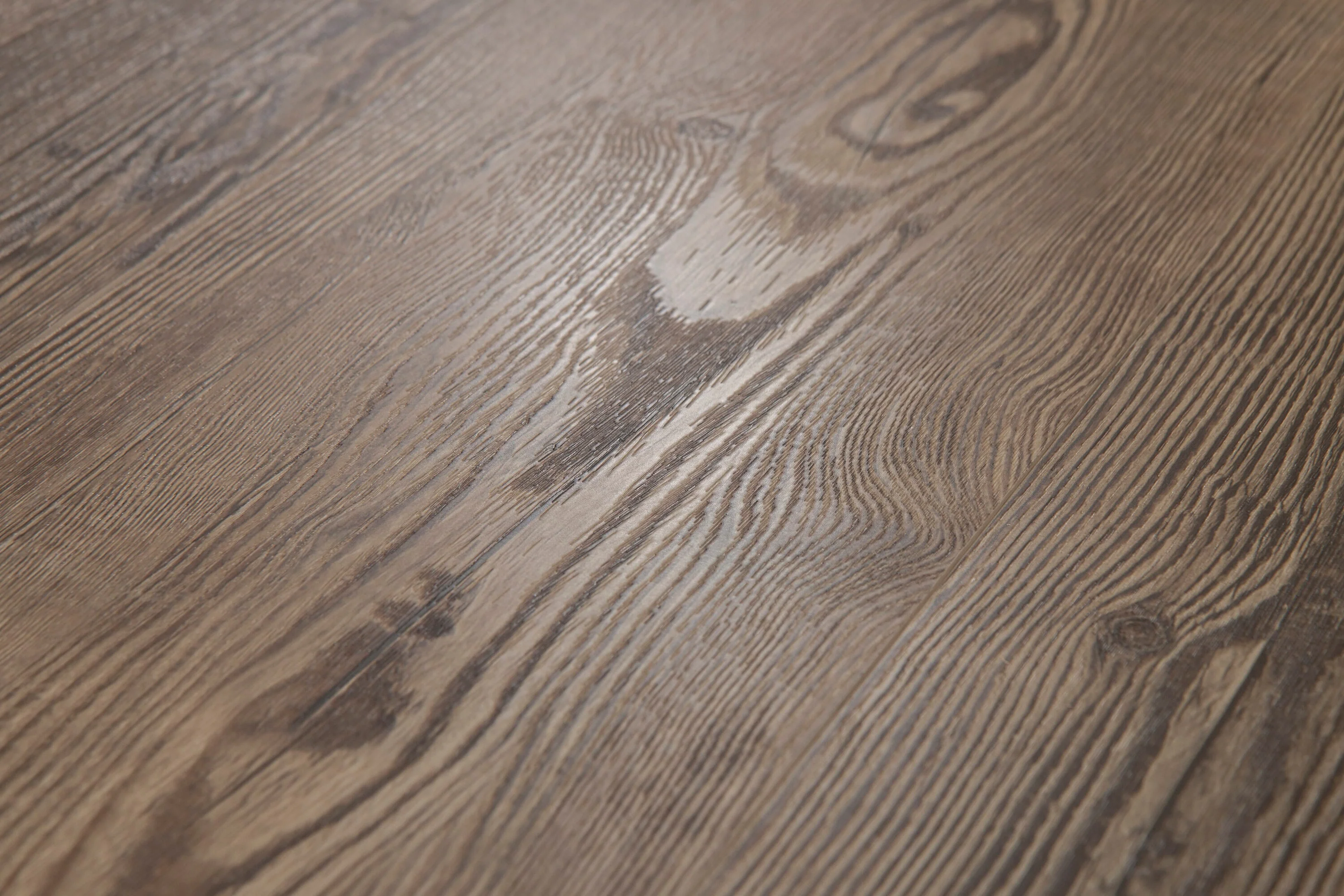 CALI Longboards Point Break Pine 8-mm x 9-in W x 70-in L Waterproof Interlocking Luxury Vinyl Plank Flooring (26.62-sq ft/case) - Image 7