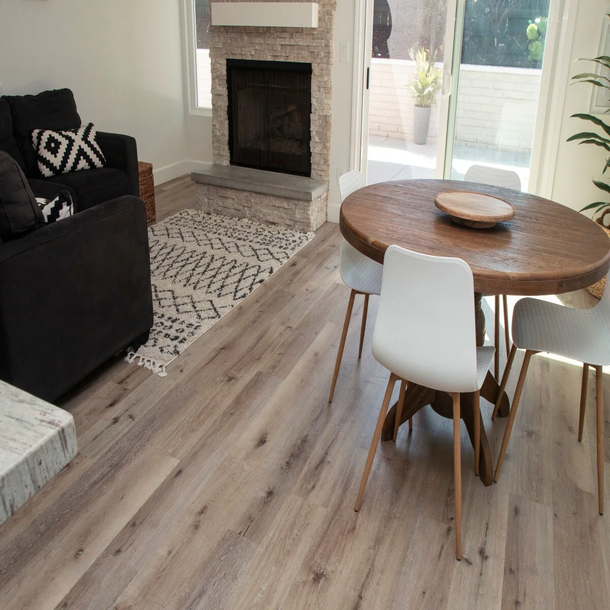 CALI Mute Step Aged Hickory 6.5-mm x 7-in W x 48-in L Waterproof Interlocking Luxury Vinyl Plank Flooring (24.03-sq ft/case) - Image 8