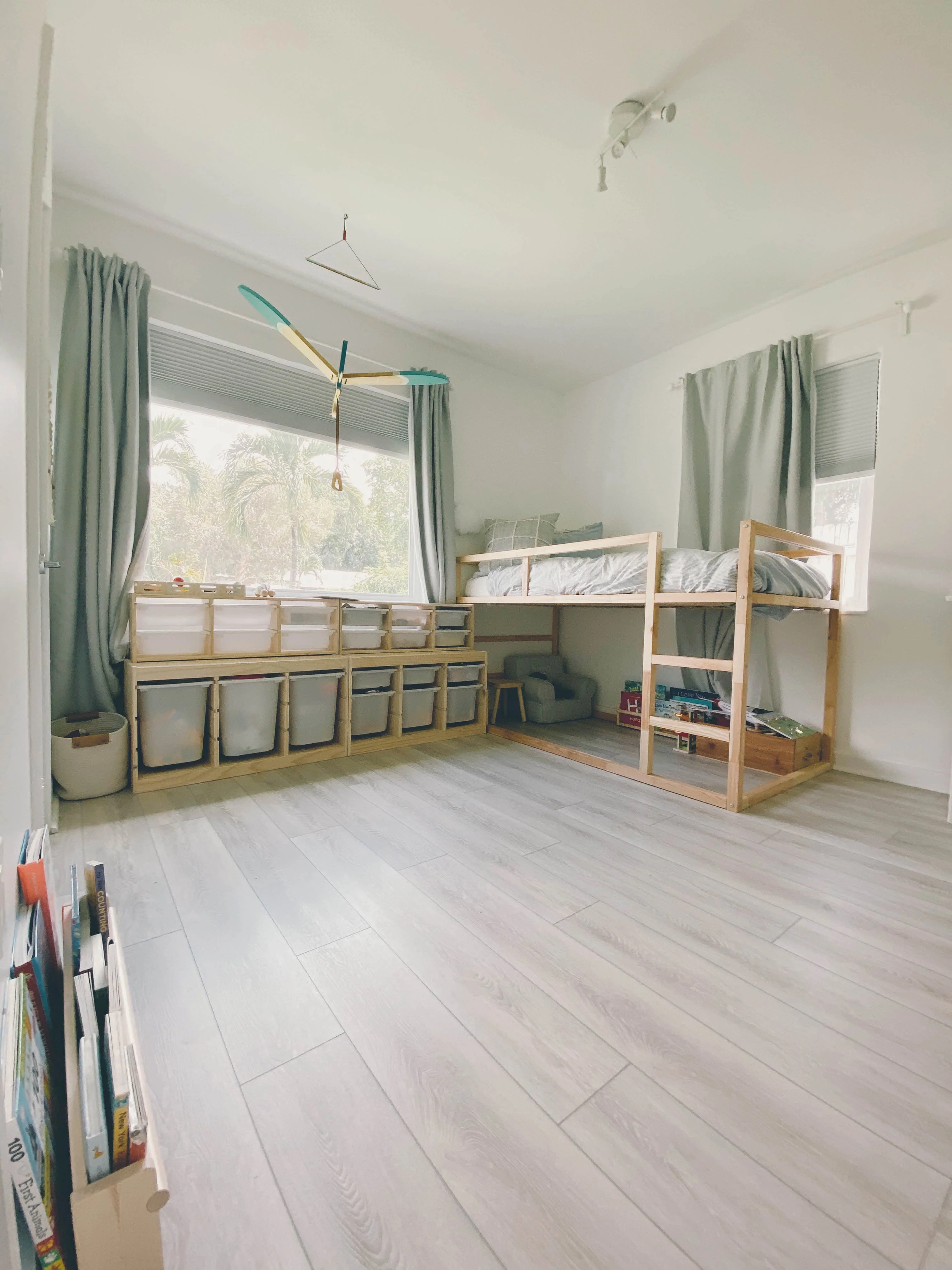 CALI Mute Step Castaway Oak 20-mil x 7-in W x 48-in L Waterproof Interlocking Luxury Vinyl Plank Flooring - Image 5