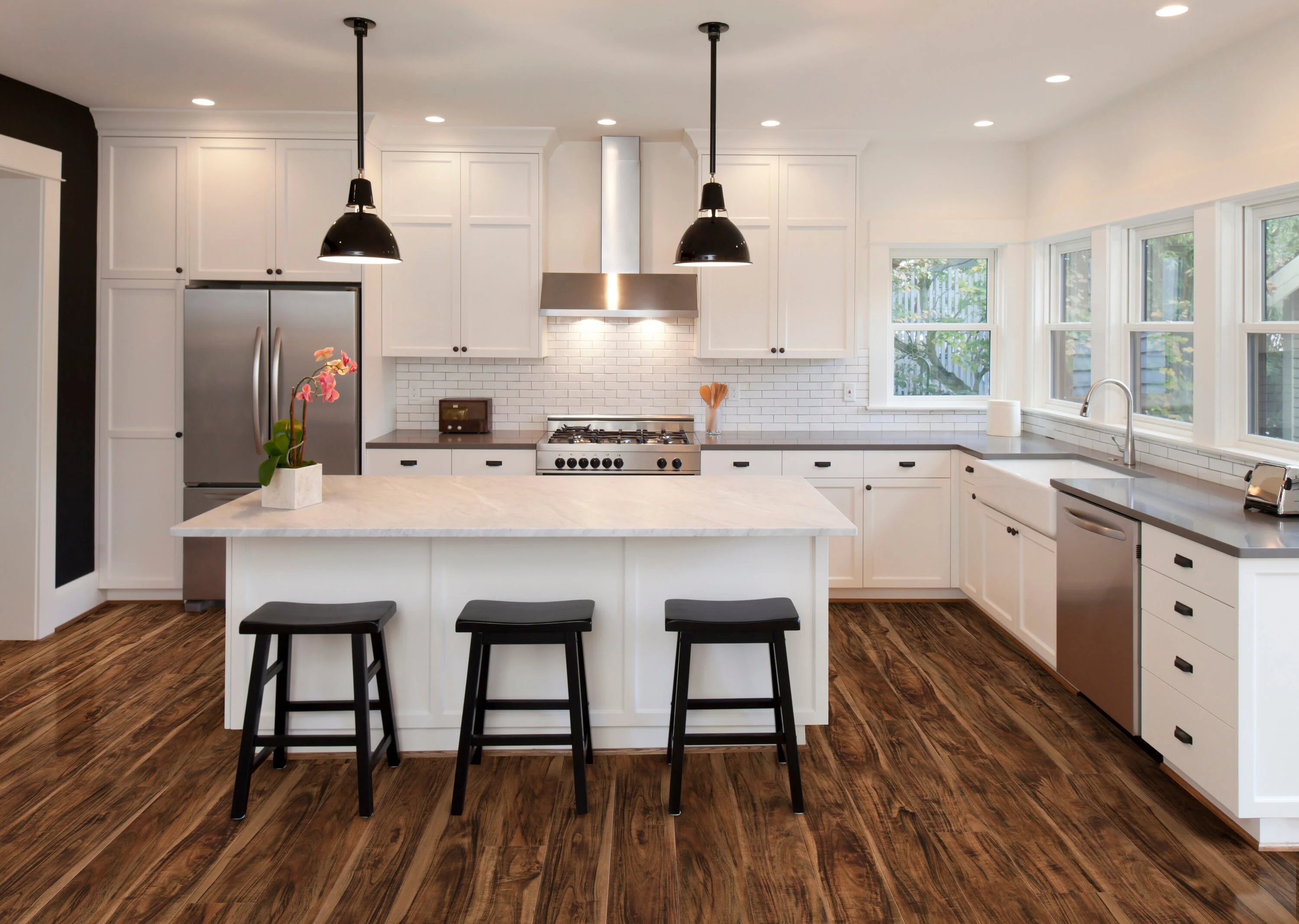 CALI Pro Classic Walnut Creek 5.5-mm x 7-in W x 48-in L Waterproof Interlocking Luxury Vinyl Plank Flooring (23.77-sq ft/case) - Image 8