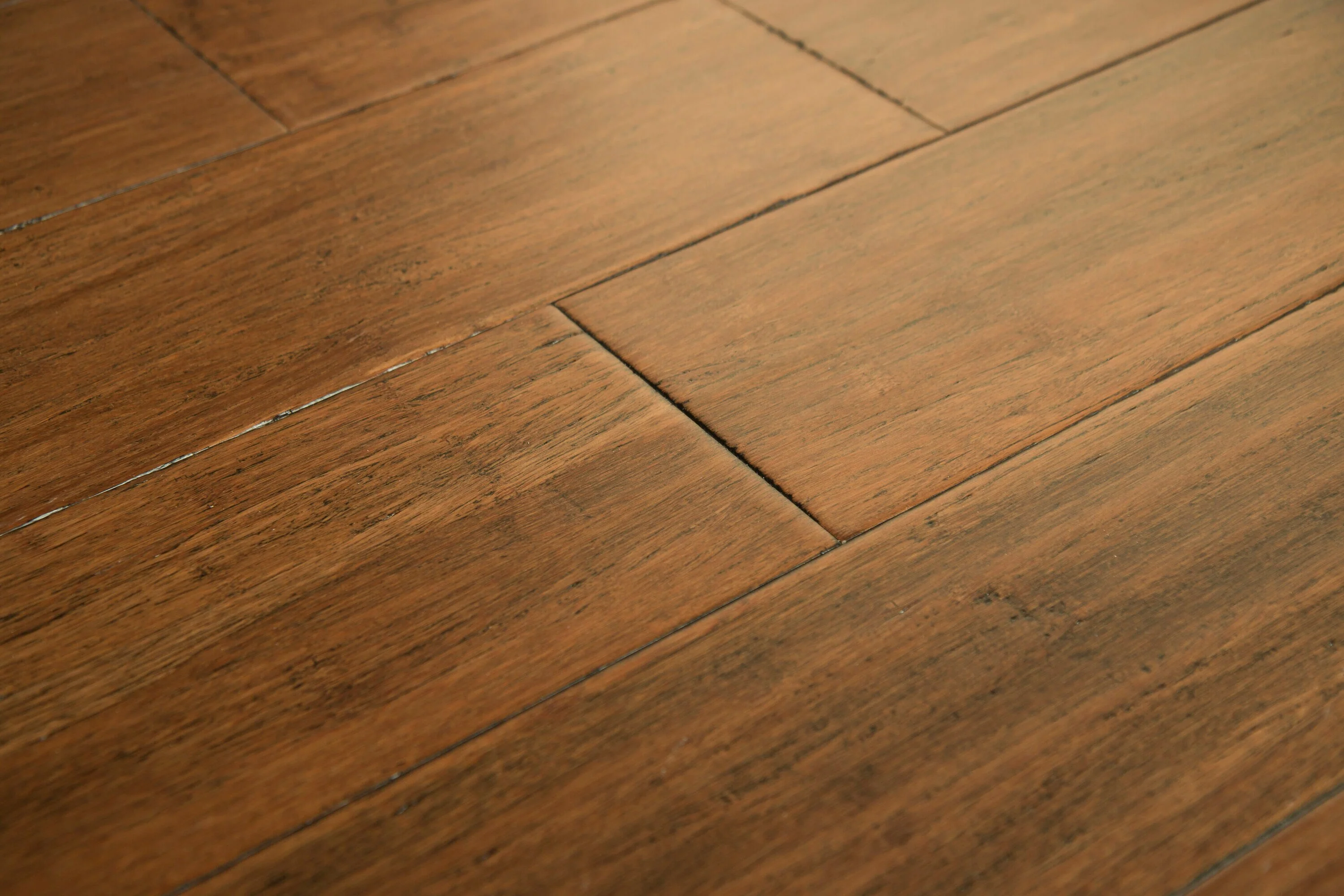 CALI Waterproof Core 5.59-in Copperstone Bamboo Handscraped Engineered Hardwood Flooring (14.06-sq ft) - Image 4