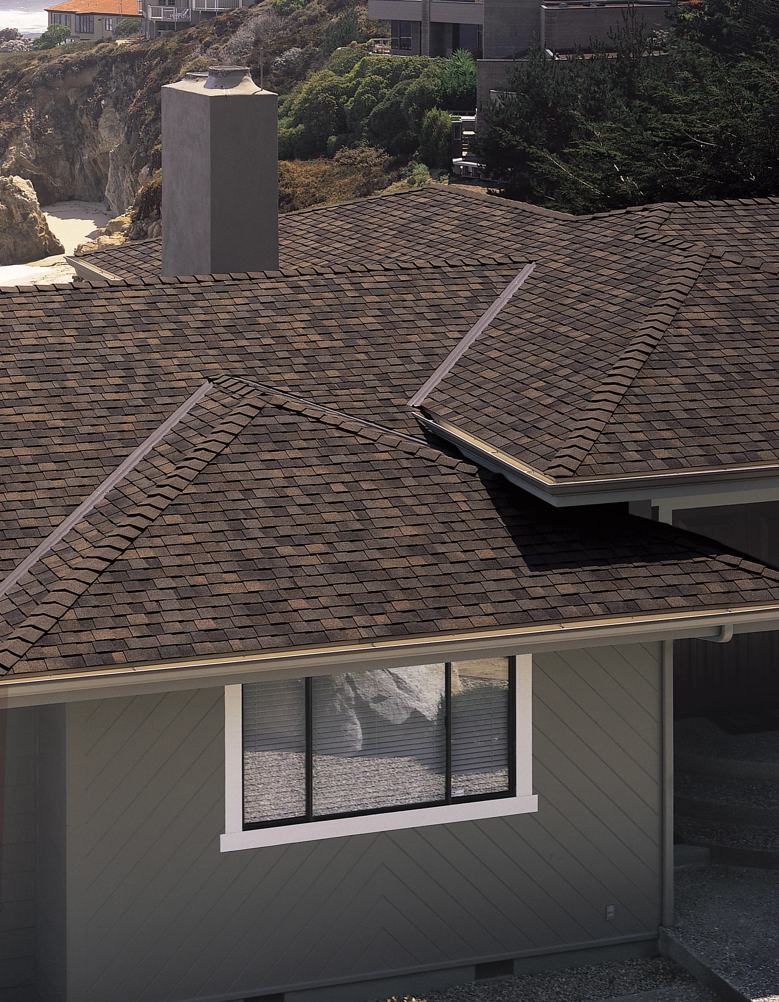 CertainTeed Mountain Ridge 10 in. Autumn Blend Hip & Ridge Shingles – 20 Linear Feet per Bundle - Image 2