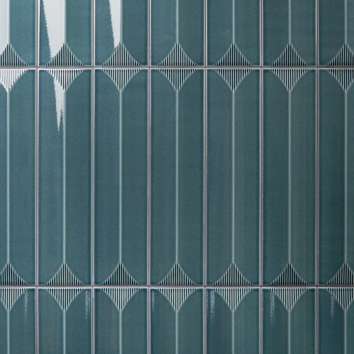Colorplay Inflex Emerald Green 4.5x18 3D Glossy Crackled Ceramic Tile - Image 3