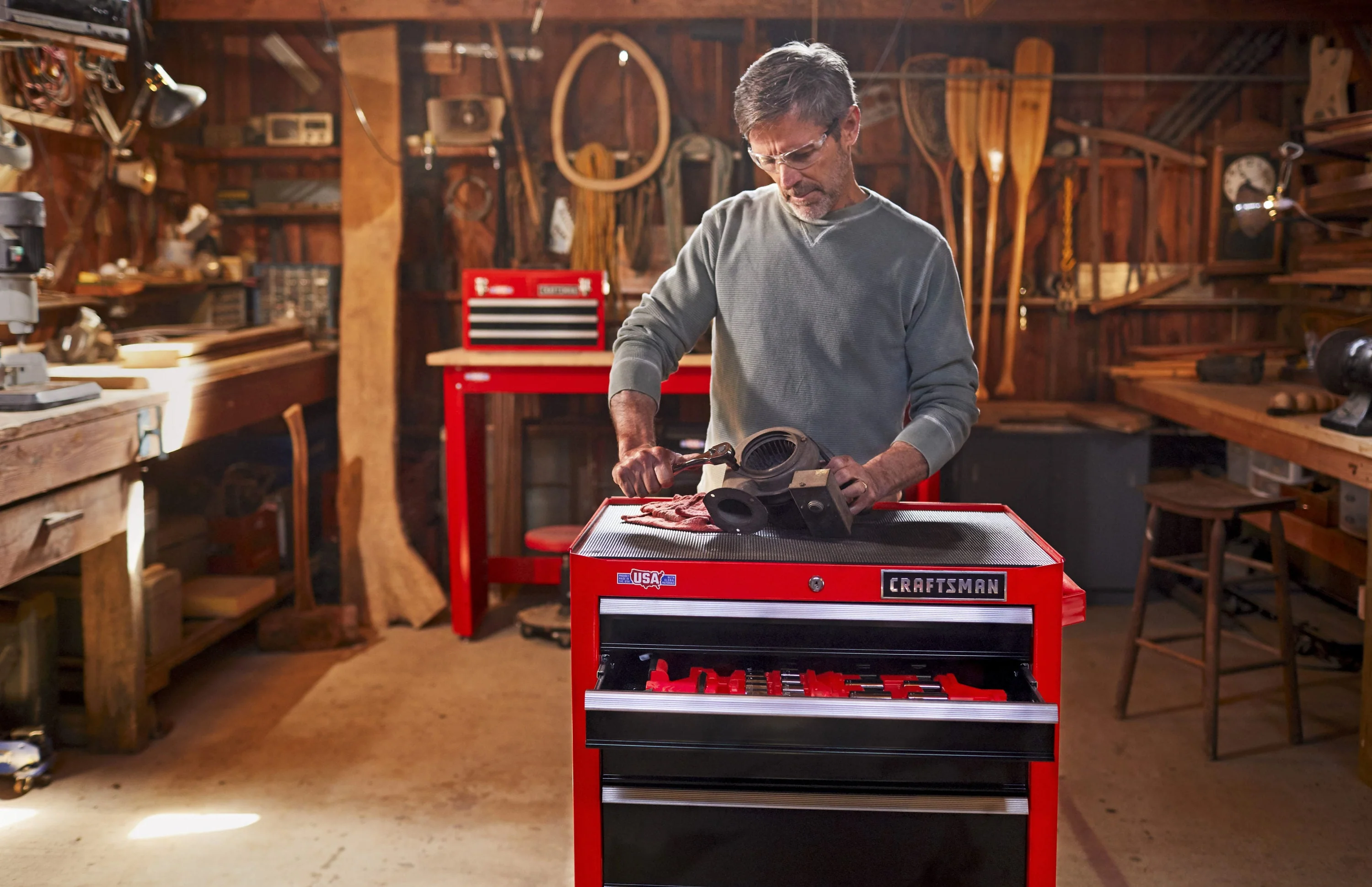 CRAFTSMAN 1000 Series 26.5-in W x 44.25-in H 5-Drawer Ball-Bearing Steel Tool Chest Combo, Black - Image 6