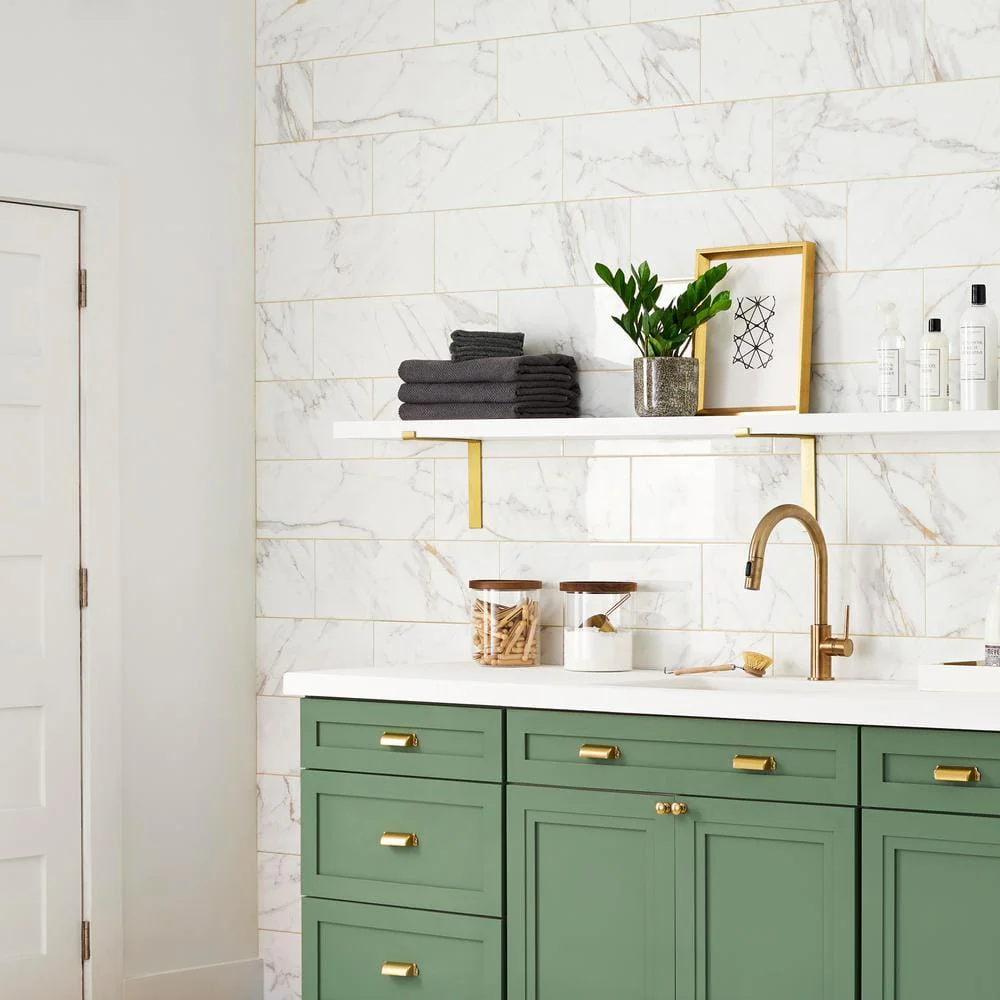 Daltile LuxeCraft Calacatta Gold Marble 8 in. x 24 in. Glazed Ceramic Wall Tile (13.3 sq. ft./Case) - Image 2