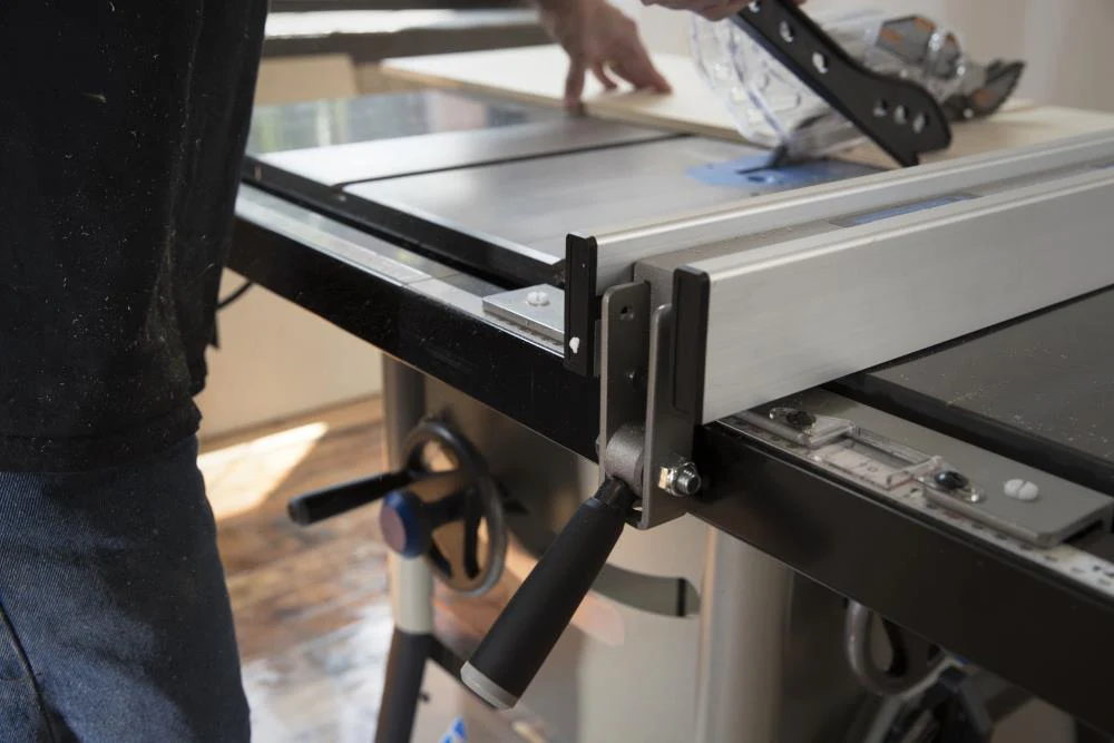 DELTA 10-in Carbide-Tipped Blade 13-Amp Table Saw with Rolling Stand, 30-in Rip Capacity - Image 6