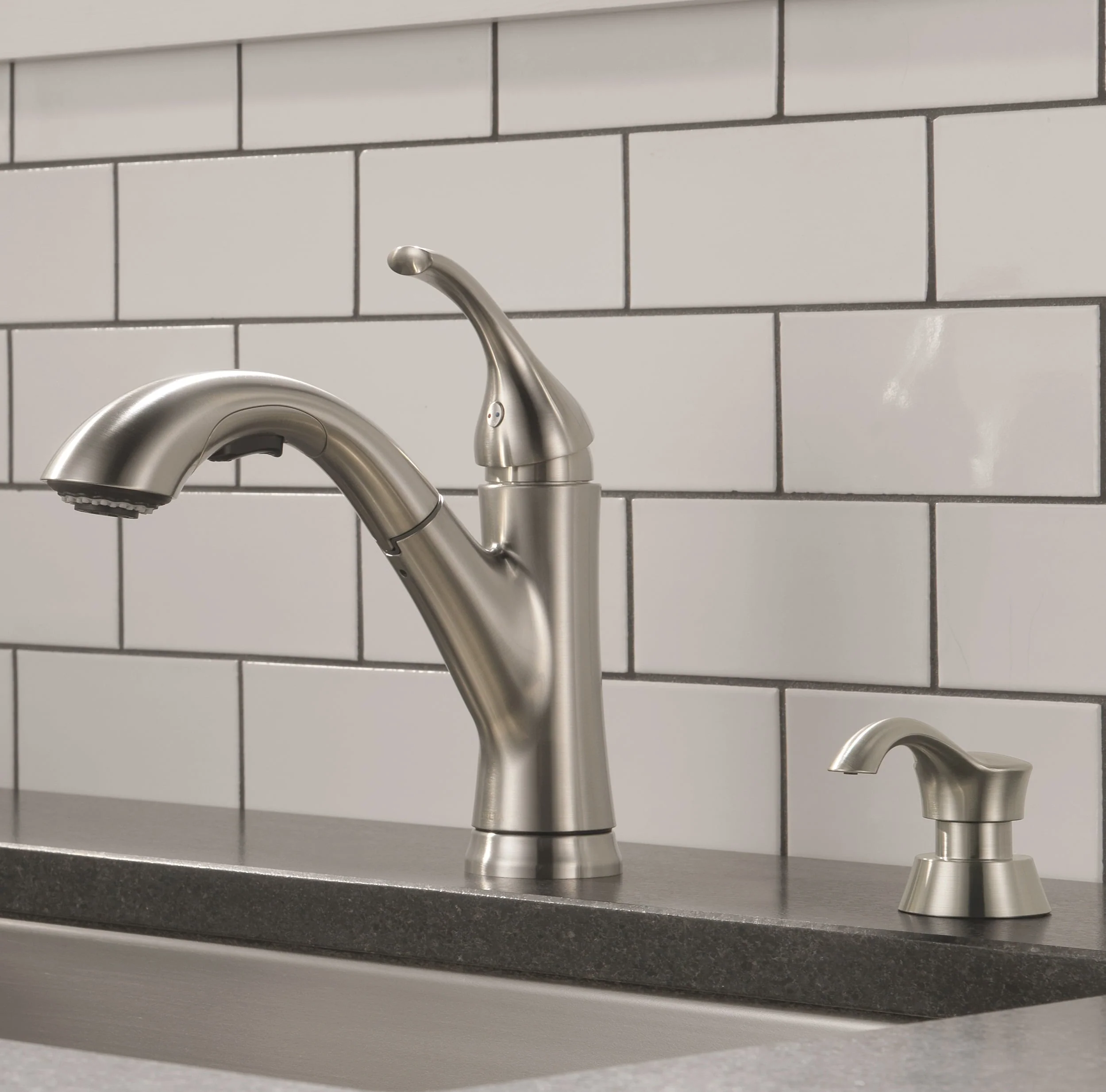 Delta Kessler Stainless 1-Handle Deck-Mount Pull-Out Kitchen Faucet with Soap Dispenser and Deck Plate