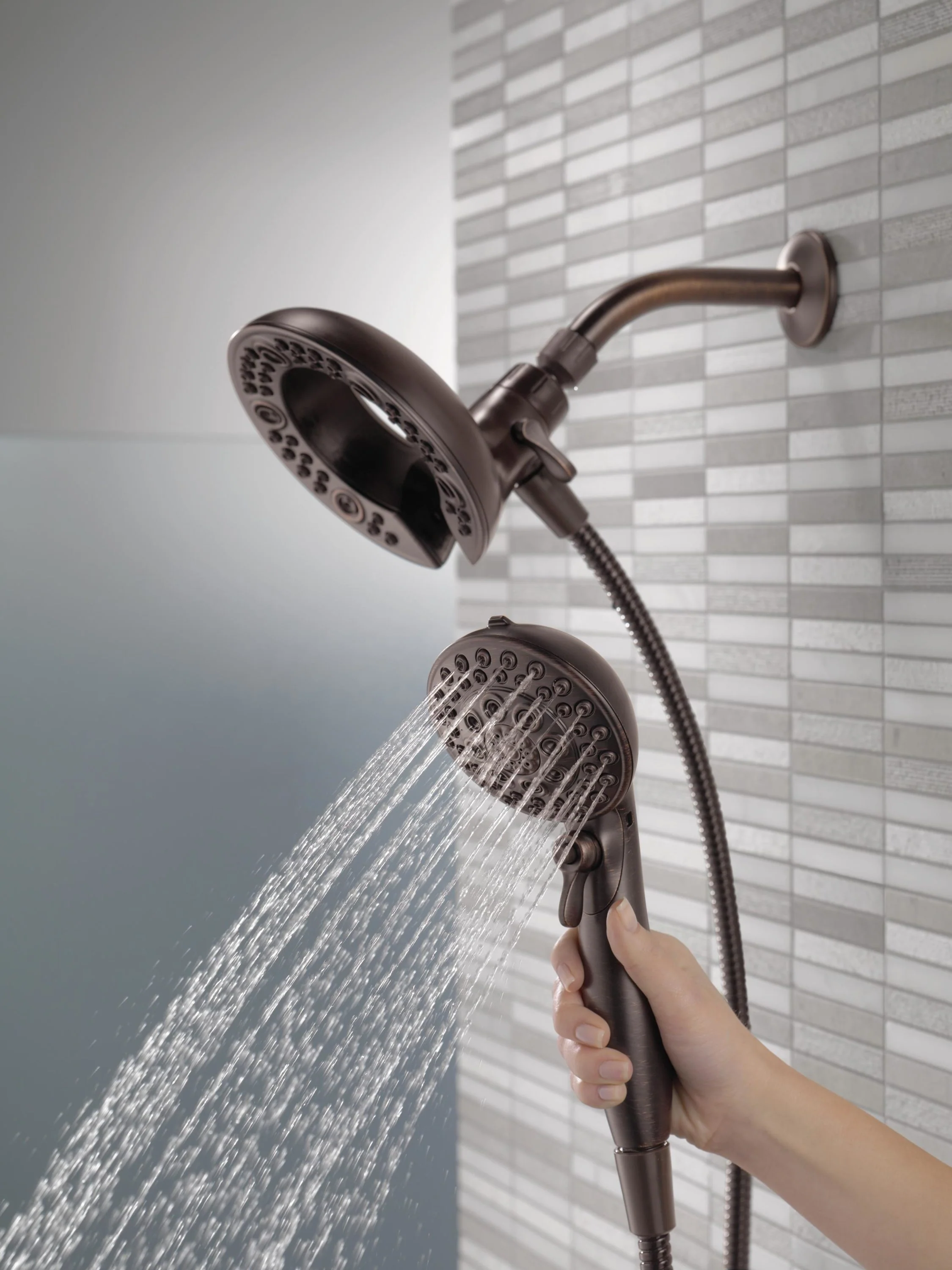 Delta Nura Venetian Bronze 1-Handle Bathtub and Shower Faucet with Valve - Image 2