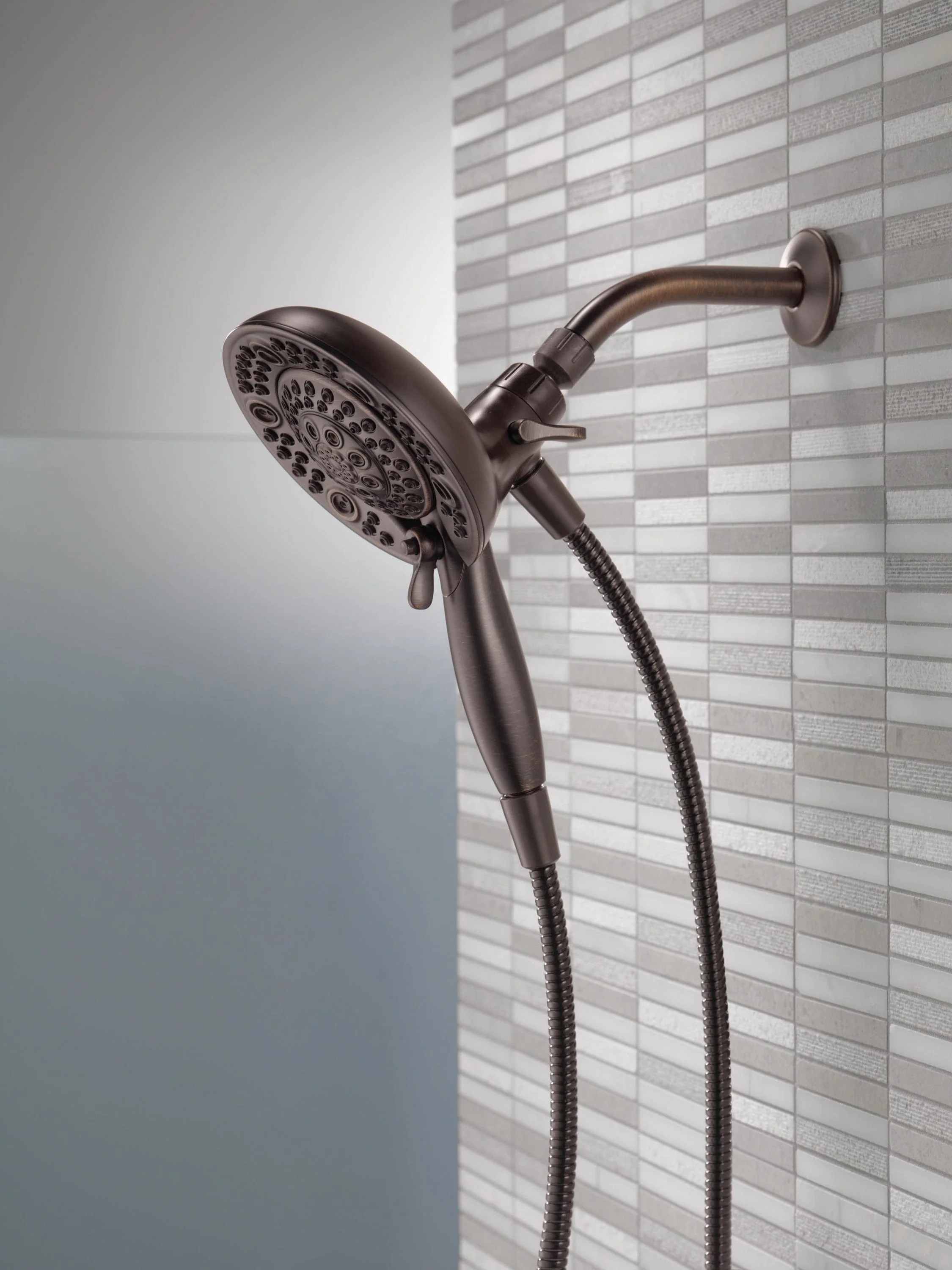 Delta Nura Venetian Bronze 1-Handle Bathtub and Shower Faucet with Valve - Image 3
