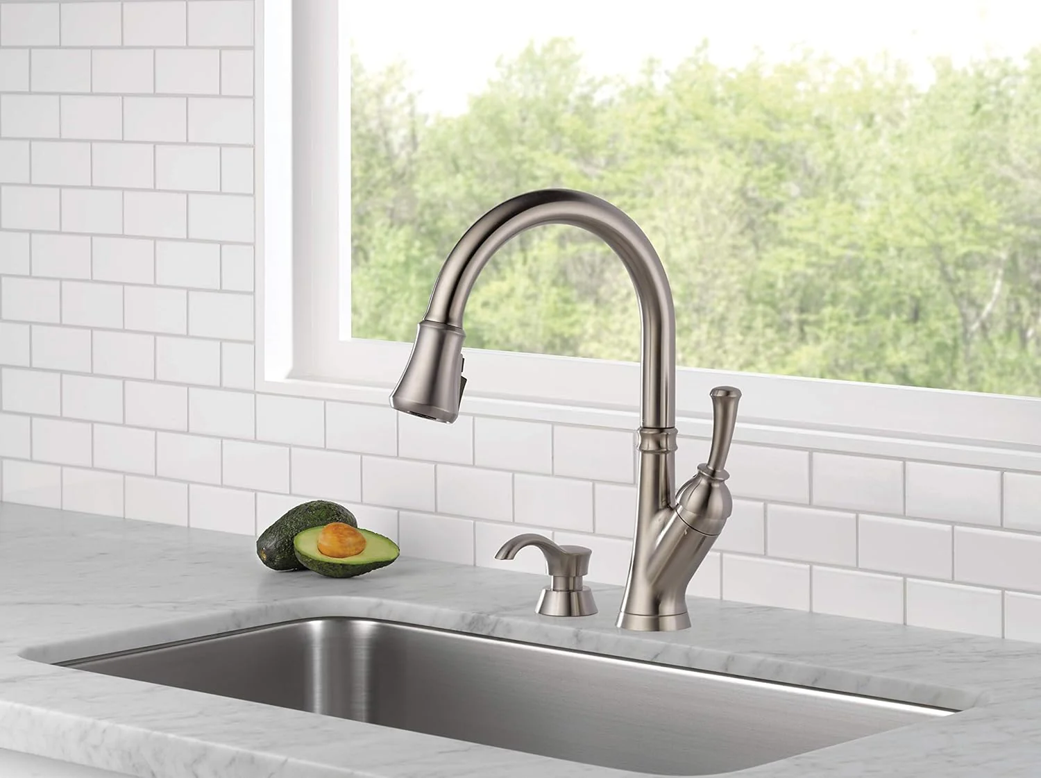 Delta Savile 1-Handle Deck-Mount Pull-Down Kitchen Faucet with Lever Handle, Deck Plate & Soap Dispenser – Stainless - Image 3