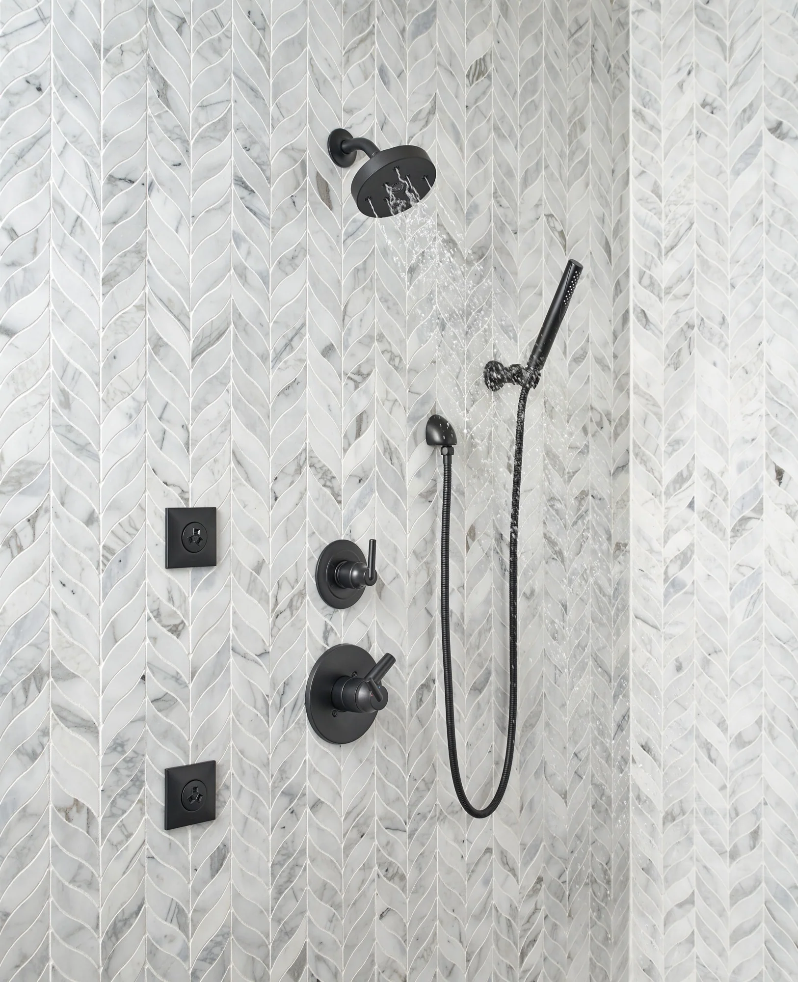 Delta Trinsic 0.5-in Matte Black Universal Bathtub/Shower Diverter Trim, 2.5-in Length - Image 2
