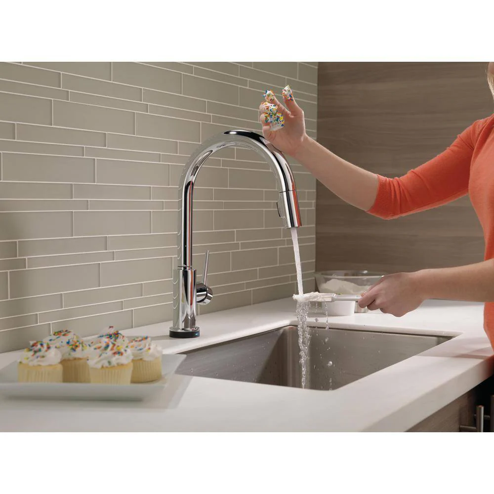 Delta Trinsic Touch2O Single-Handle Pull-Down Kitchen Faucet, Deck Mount, Chrome, 16.19 in Height - Image 4