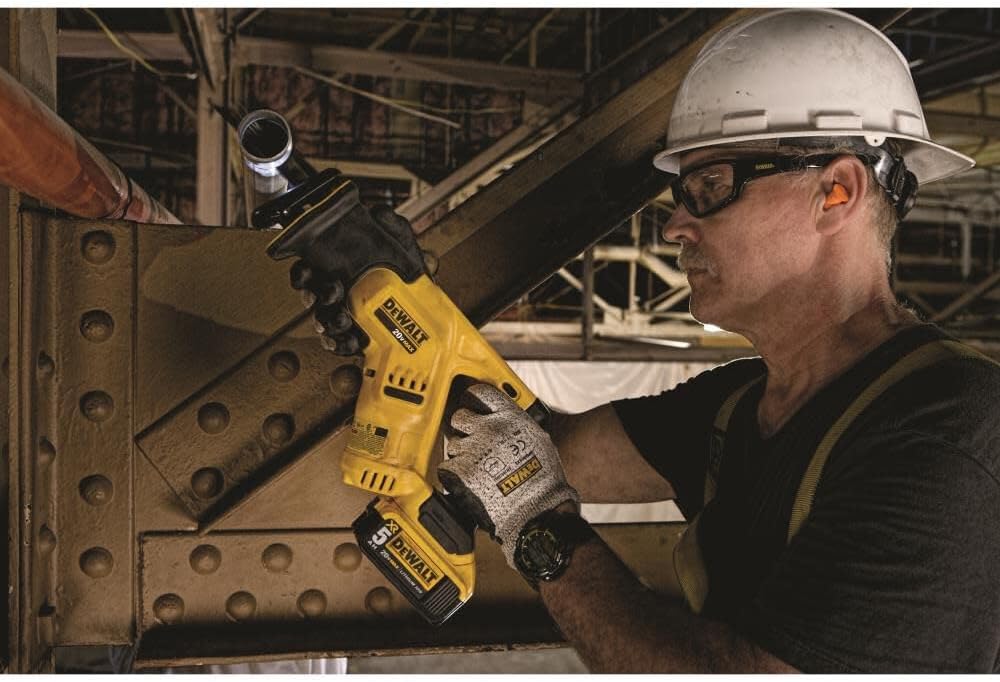 DEWALT 20-Volt MAX Lithium-Ion Cordless Compact Reciprocating Saw Kit with 2Ah Battery, Charger and Bag - Image 2
