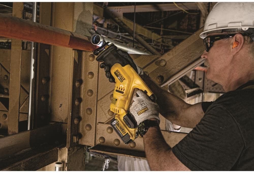 DEWALT 20-Volt MAX Lithium-Ion Cordless Compact Reciprocating Saw Kit with 2Ah Battery, Charger and Bag - Image 8