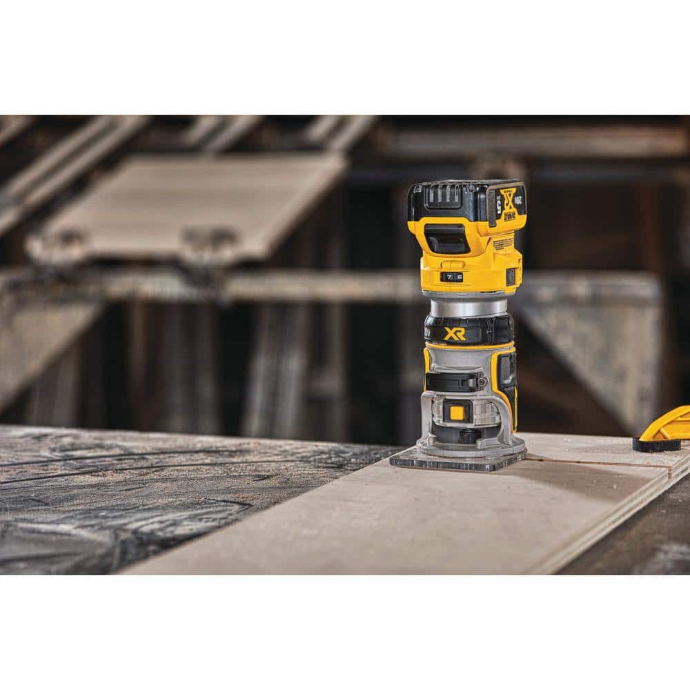 DEWALT 20V MAX Cordless Brushless Circular Saw and Compact Router (Tools-Only) - Image 3