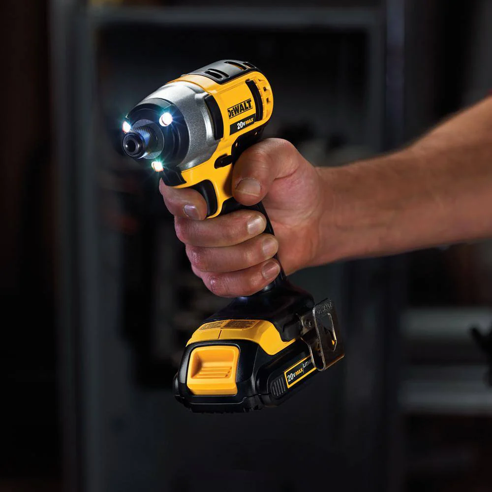 DEWALT 20V MAX Lithium‑Ion Cordless 6‑Tool Combo Kit with (2) 2.0Ah Batteries, Charger and Tool Bag - Image 8