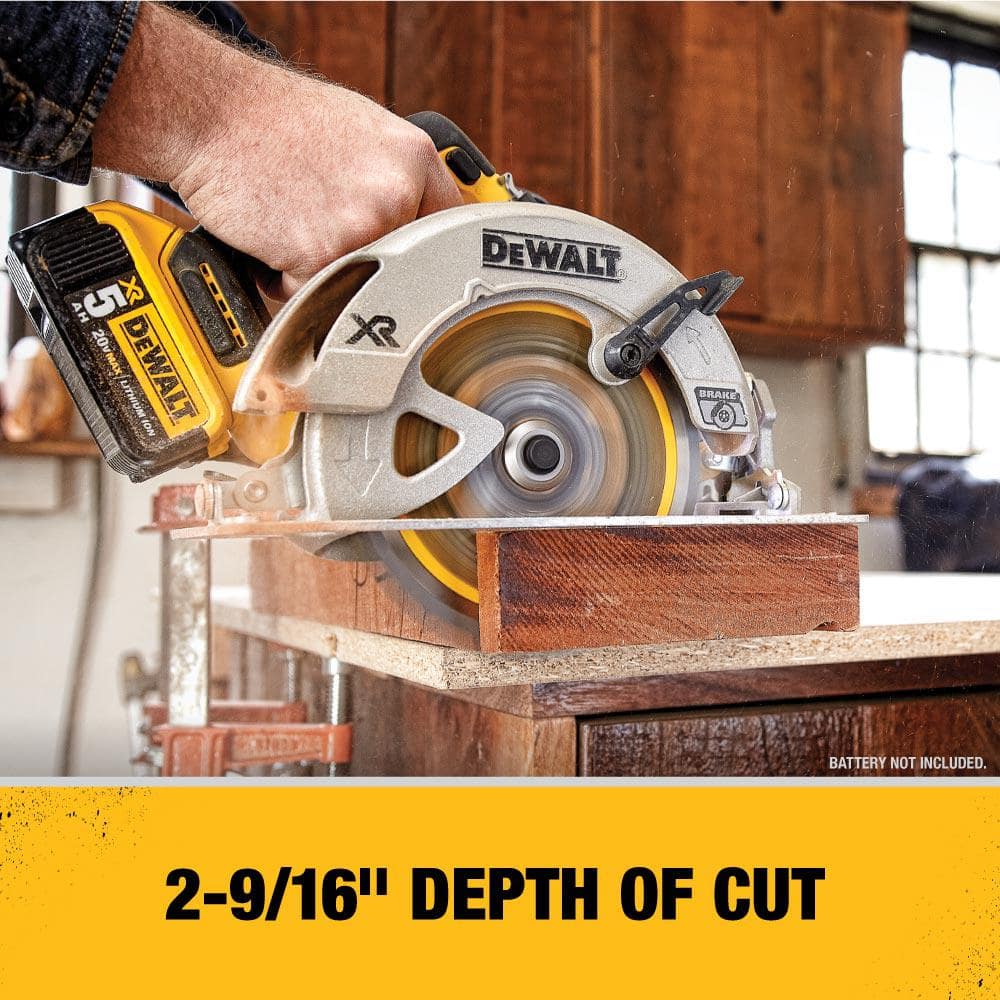 DEWALT 20V MAX XR Cordless Brushless 7-1/4 in. Circular Saw (Tool Only) - Image 3