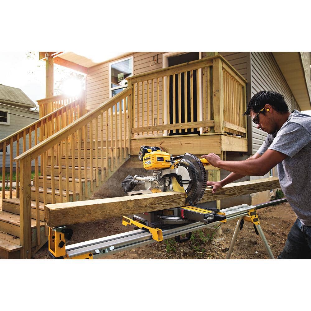 DEWALT FLEXVOLT 12 in. 60-Teeth Carbide-Tipped Miter Saw Blade (2-Pack) - Image 4