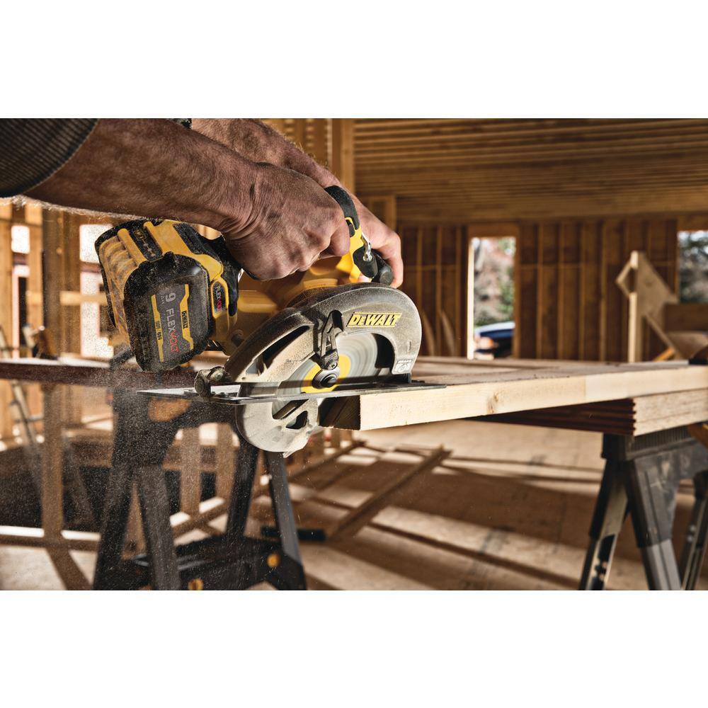 DEWALT FLEXVOLT 60V MAX Lithium-Ion Cordless Brushless 7-1/4 in. Circular Saw Kit with (2) Batteries & Charger, Bonus 60V Reciprocating Saw - Image 8