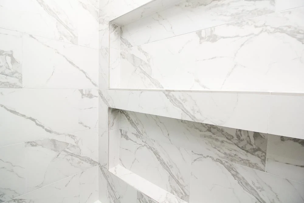 Emser Duomo Bianchi 6-in x 6-in Porcelain Tile Sample - Image 5