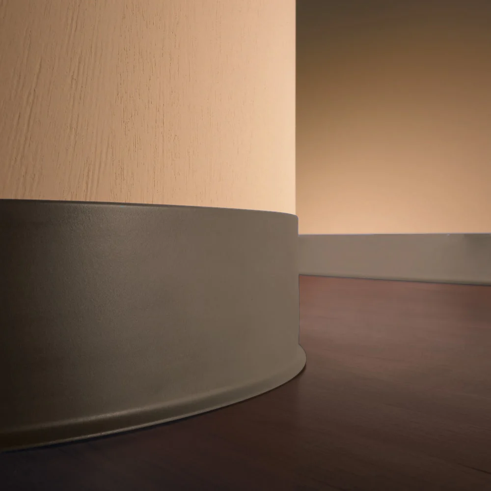 Flexco 4-in x 48-in Chocolate Thermoplastic Rubber Wall Base (Vinyl/Rubber Blend) - Image 4