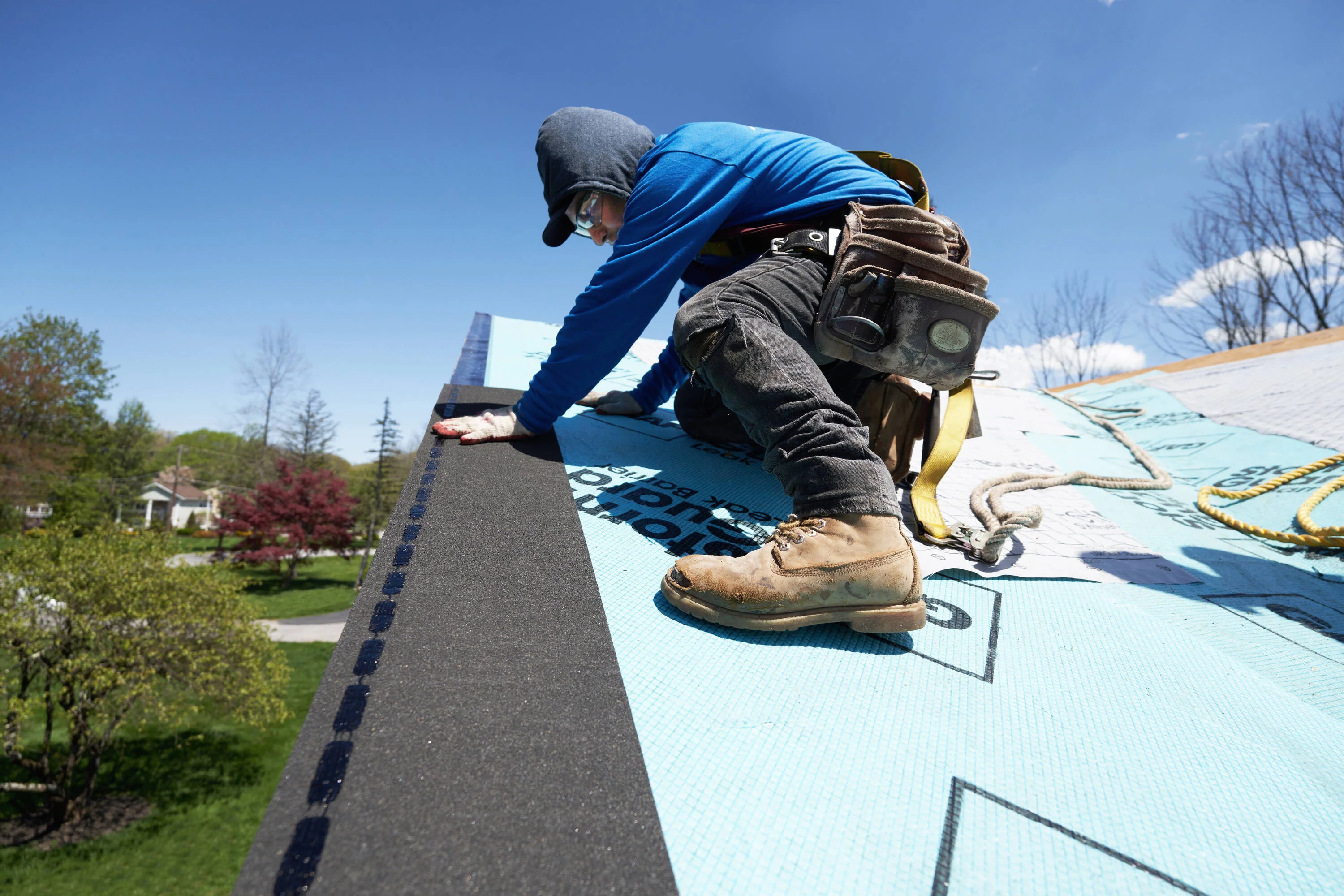 GAF QuickStart Peel & Stick Black Starter Roof Shingles Roll, 9 in. x 33 ft (33 lin. ft per Bundle) - Image 7