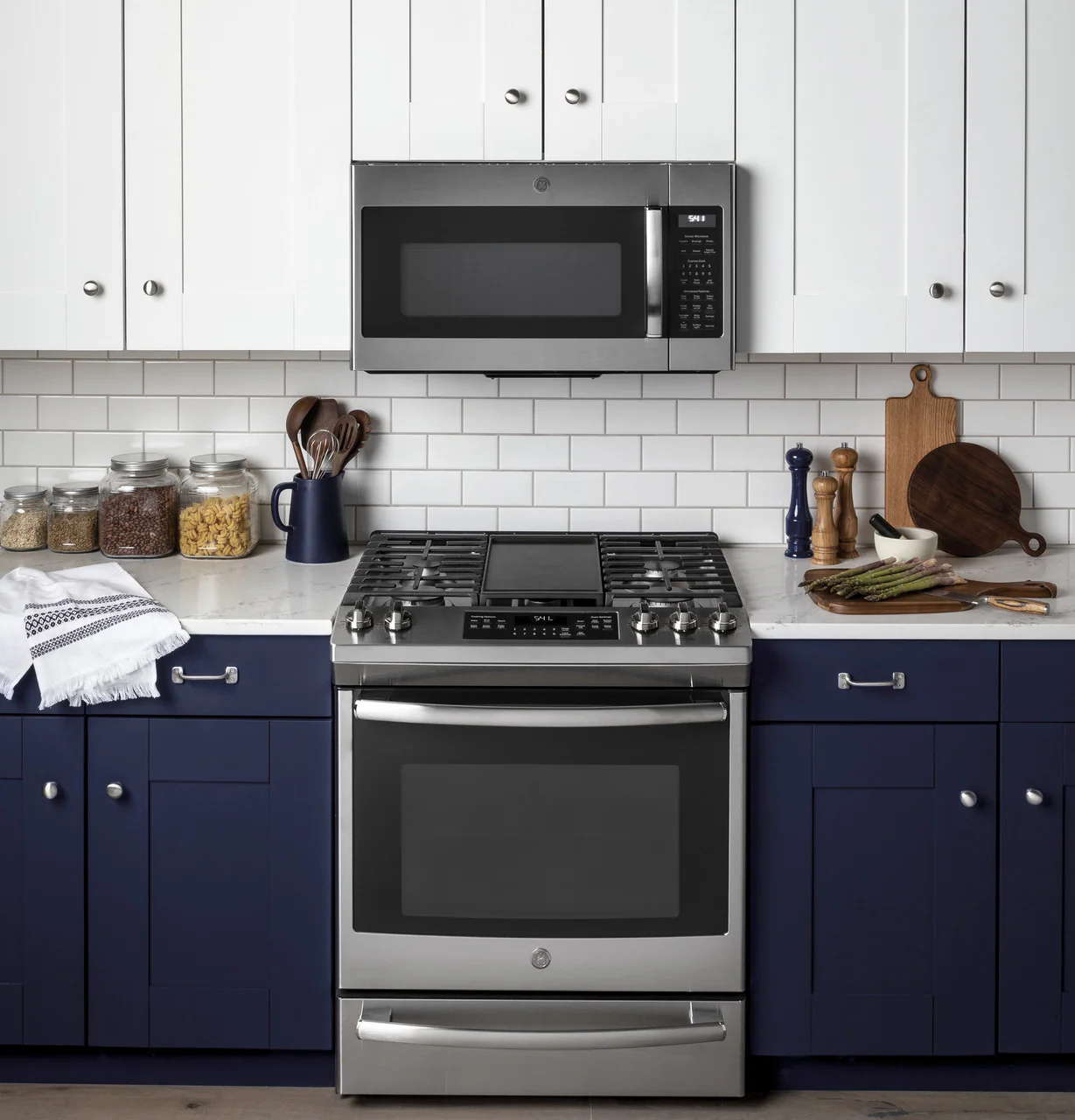 GE 1.9 cu. ft. Over-the-Range Microwave in Stainless Steel with Sensor Cooking, JVM7195SKSS - Image 8