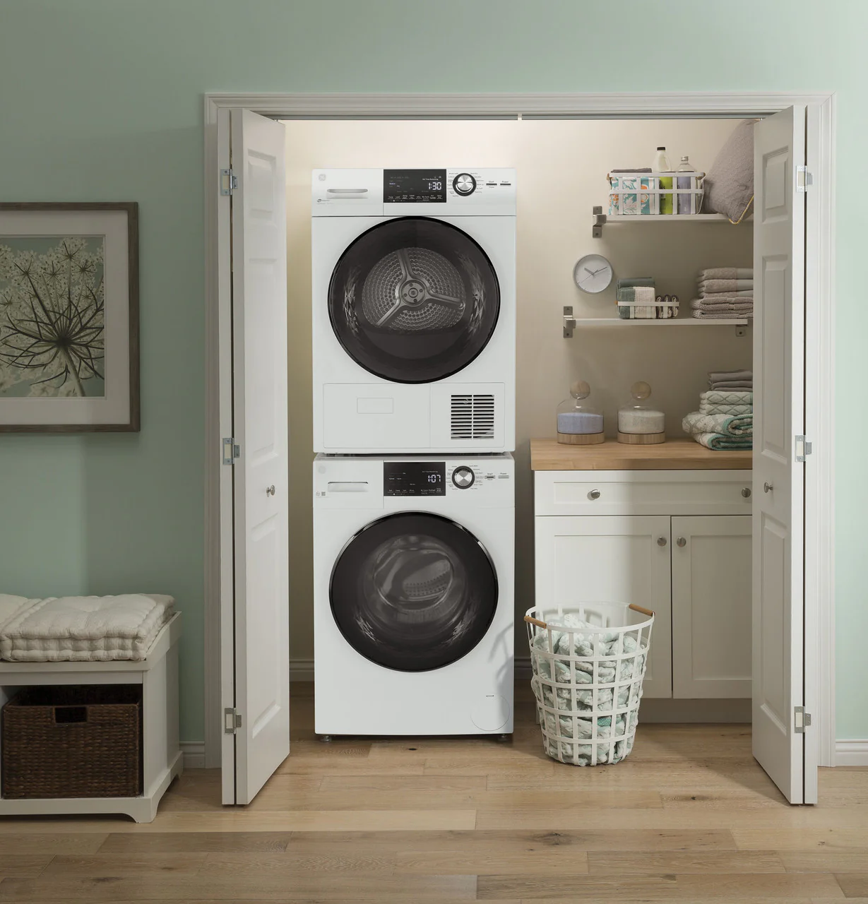 GE 2.4-cu ft High Efficiency Stackable Steam Cycle Front-Load Washer (White) ENERGY STAR, 24-inch, Model GFW148SSMWW - Image 8