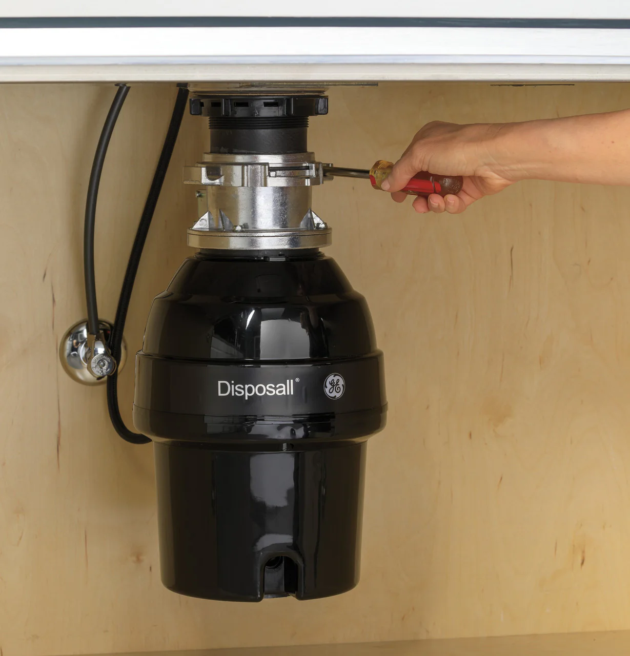 GE 3/4 HP Batch Feed Garbage Disposal, Noise Insulation, Non-Corded (GFB760N) - Image 3