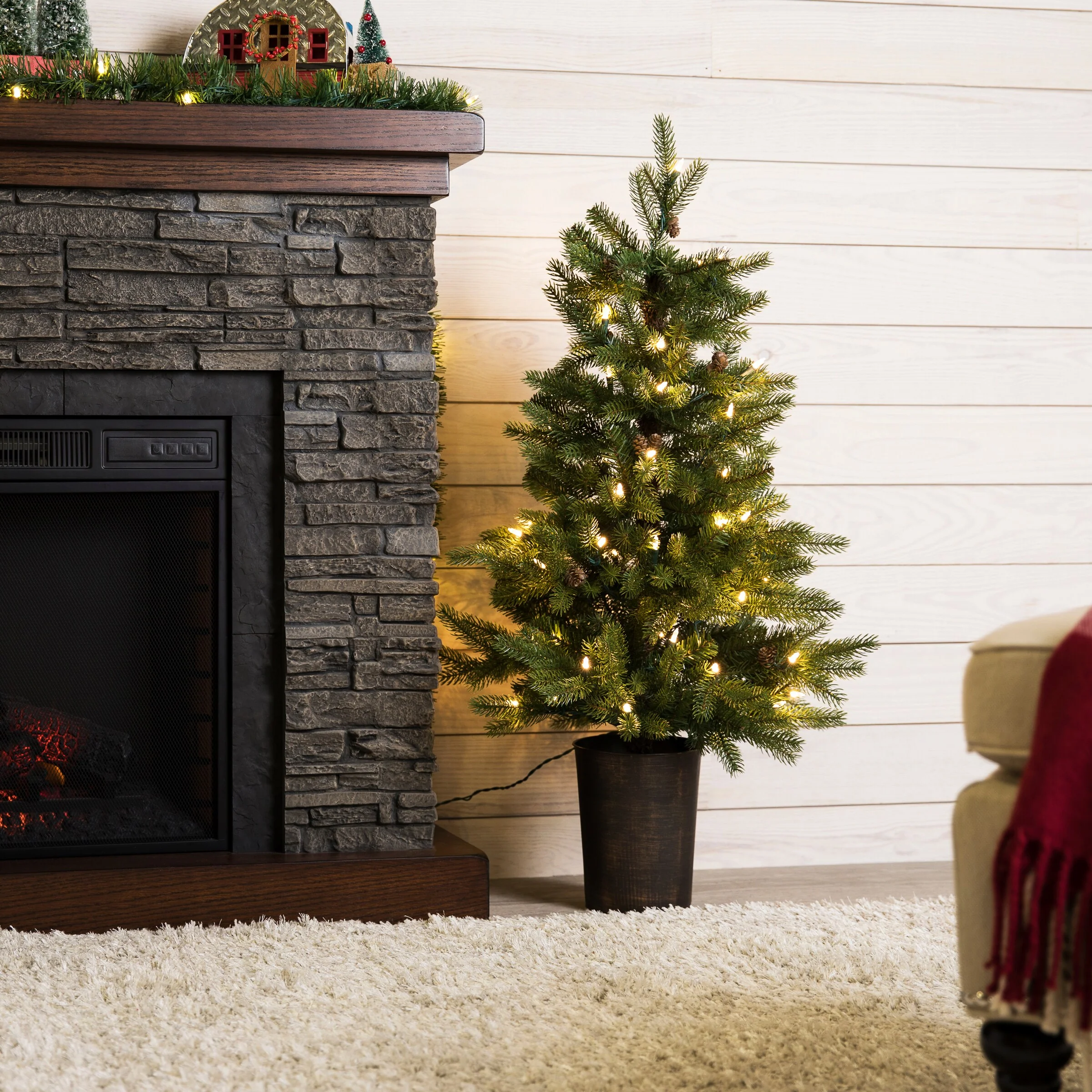 GE 3.5-ft Oakmont Spruce Pre-Lit Slim Artificial Christmas Tree with 50 Multi-Function Color-Changing LED Lights - Image 3