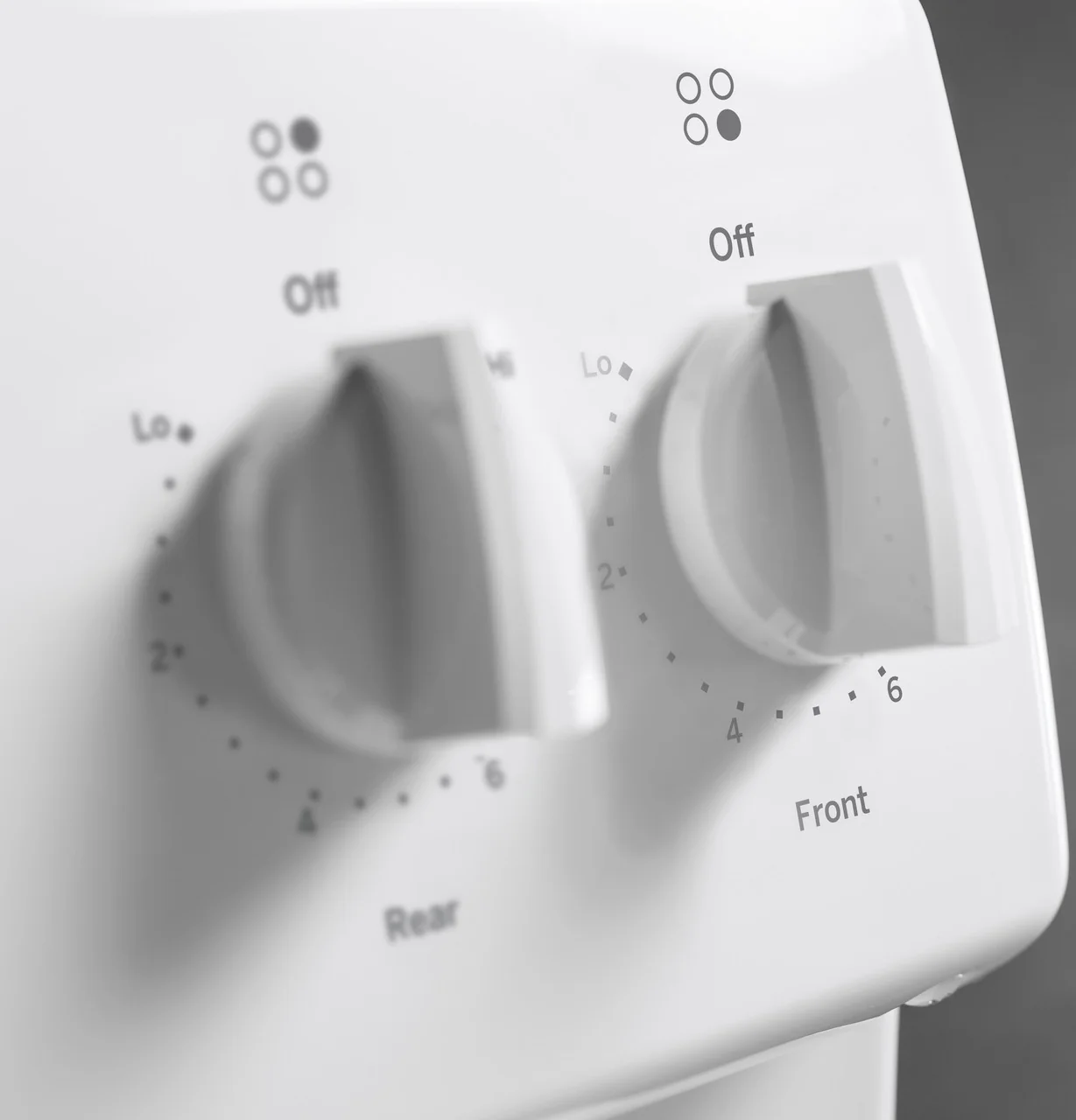 GE 30-in 4-Element 5.0-cu ft Freestanding Electric Range, White (JB255DJWW) - Image 4